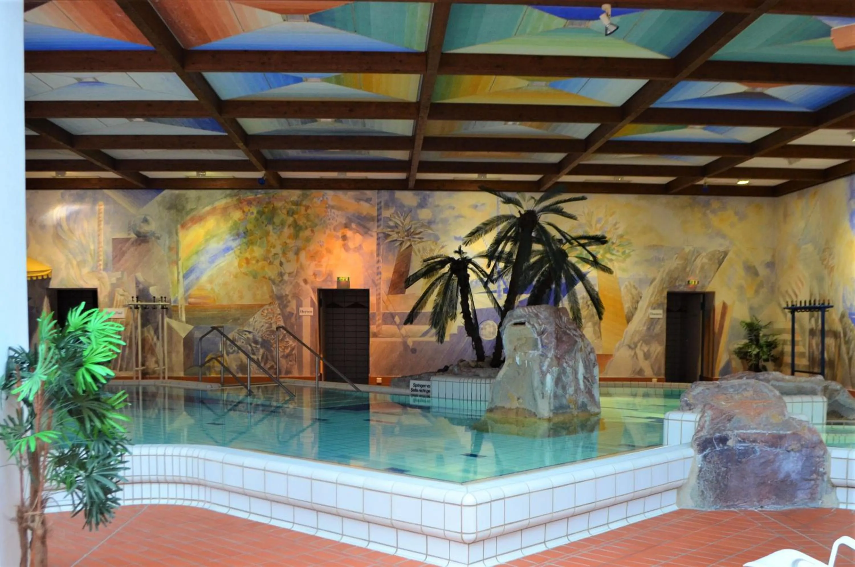 Pool view in WAGNERS Hotel im Frankenwald