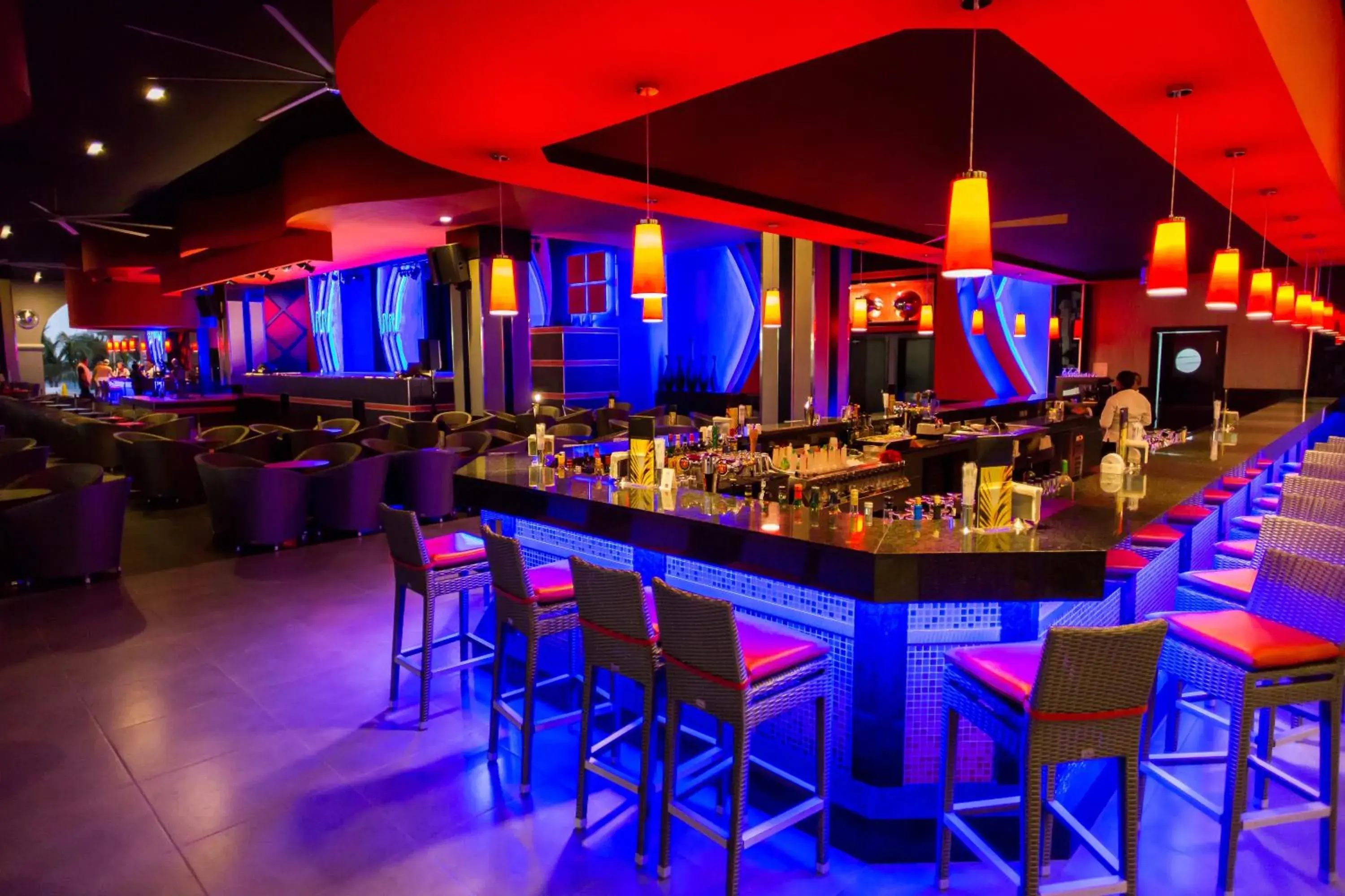 Lounge or bar in Riu Palace Cabo San Lucas - All Inclusive Lounge or bar in Riu Palace Cabo San Lucas - All Inclusive