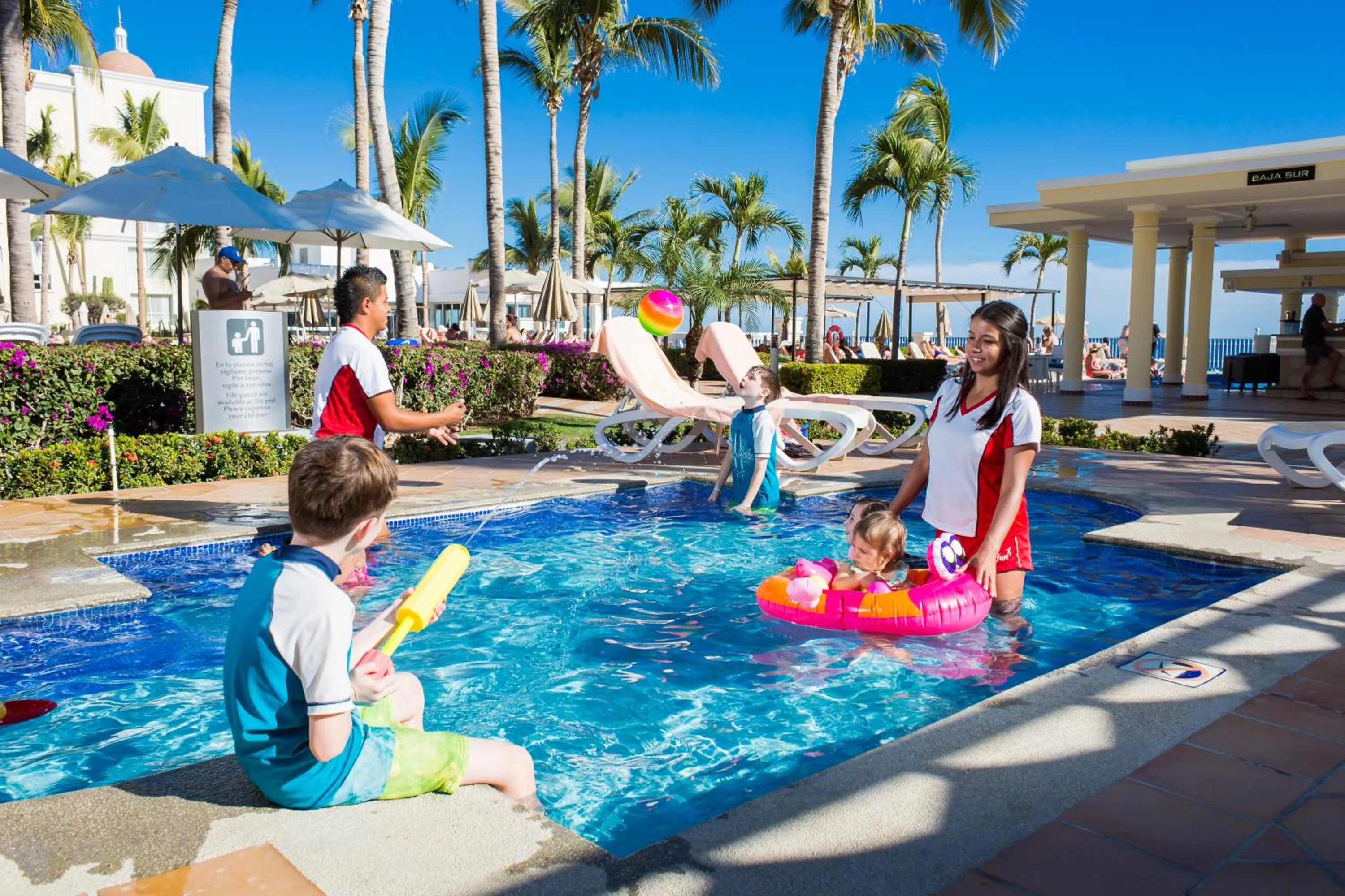 Swimming pool in Riu Palace Cabo San Lucas - All Inclusive