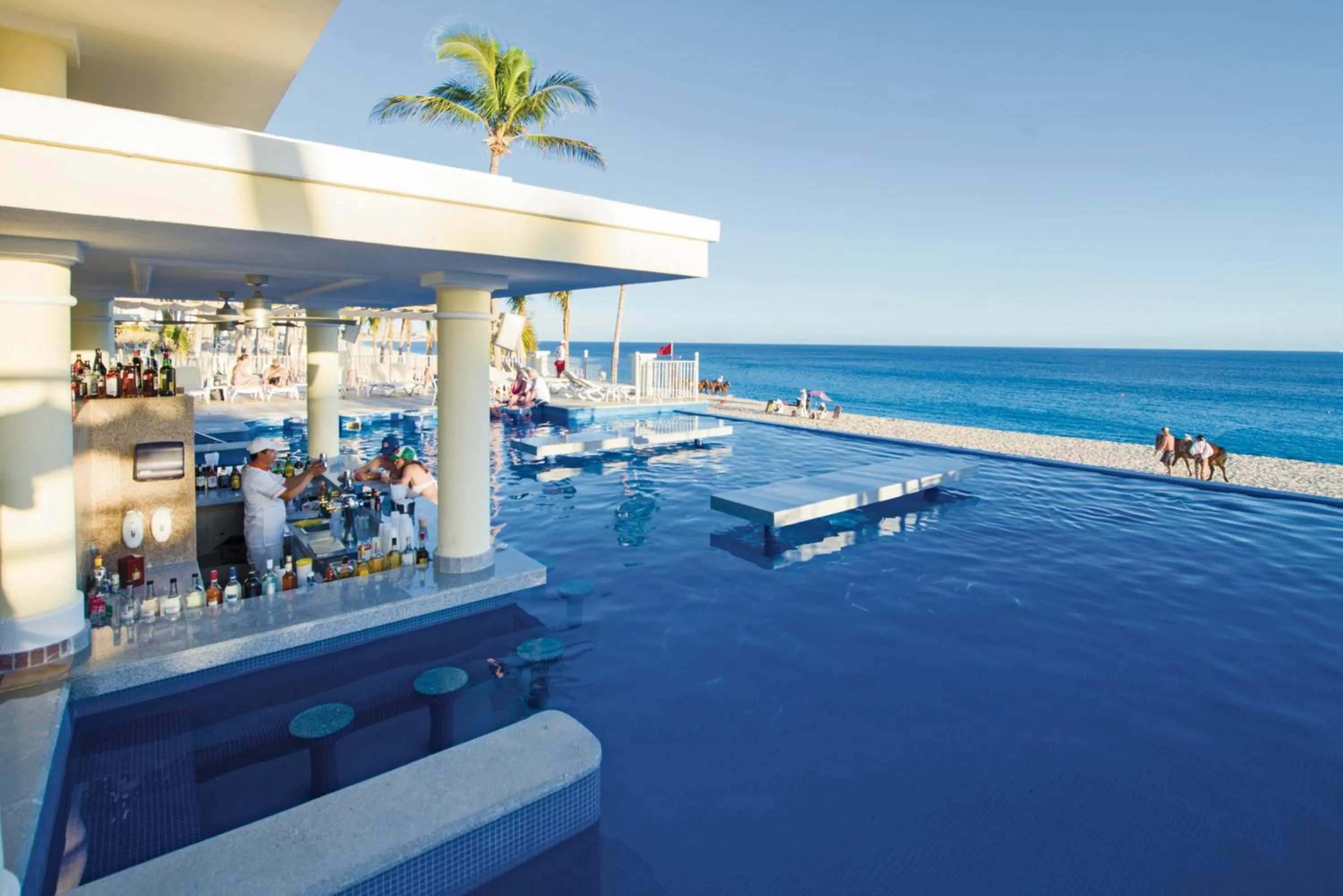 Swimming pool in Riu Palace Cabo San Lucas - All Inclusive