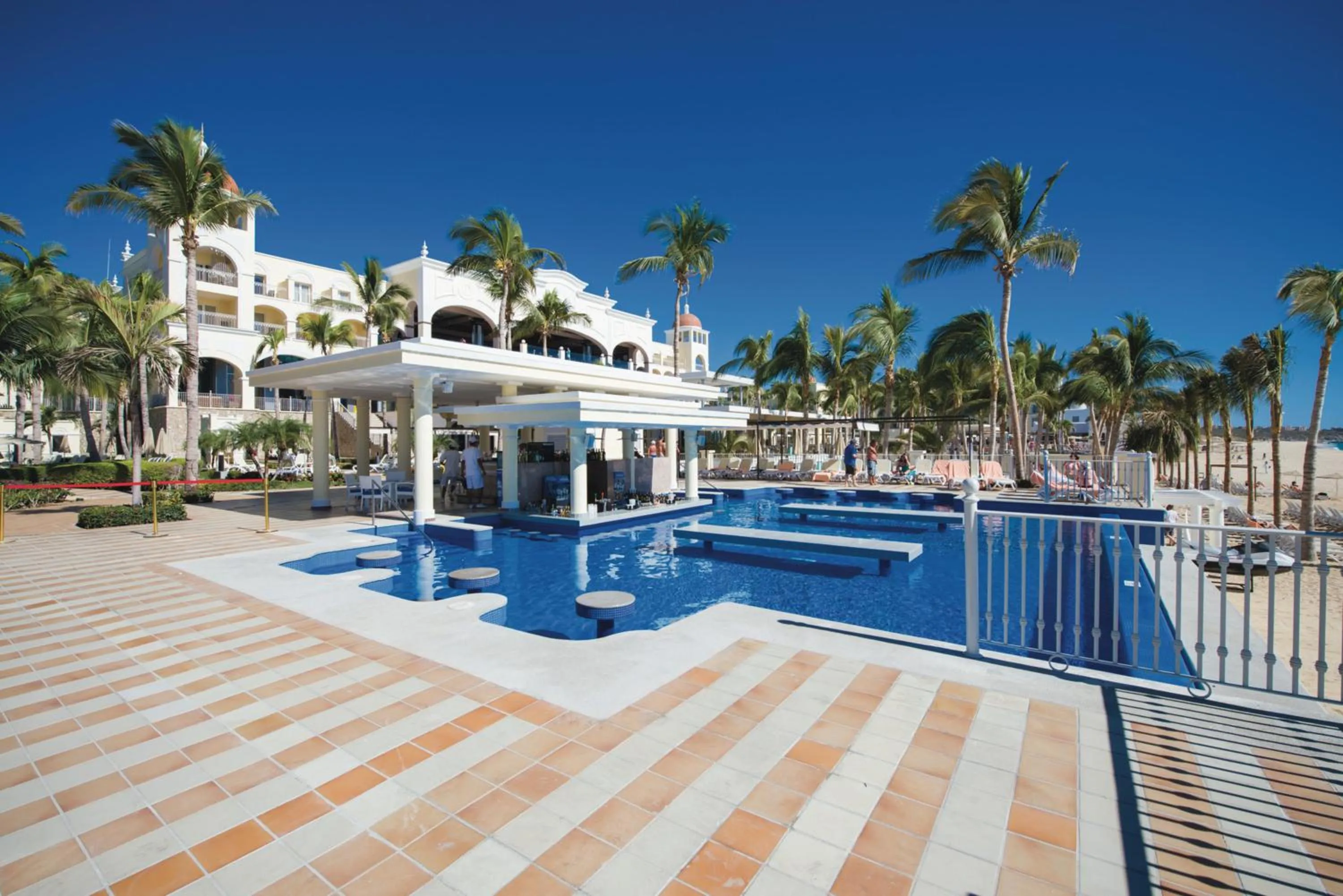 Swimming pool in Riu Palace Cabo San Lucas - All Inclusive