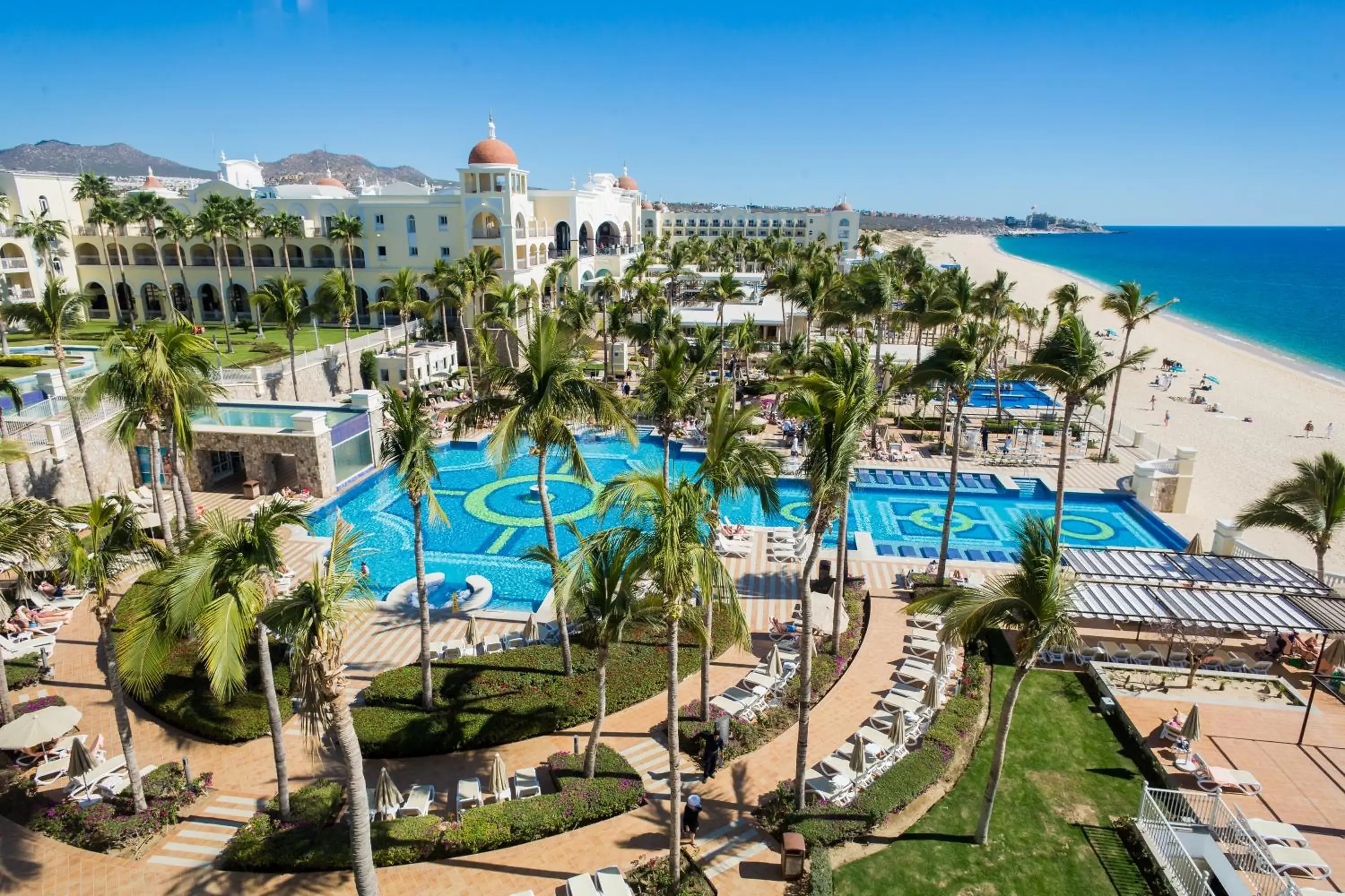 Pool view in Riu Palace Cabo San Lucas - All Inclusive Pool view in Riu Palace Cabo San Lucas - All Inclusive