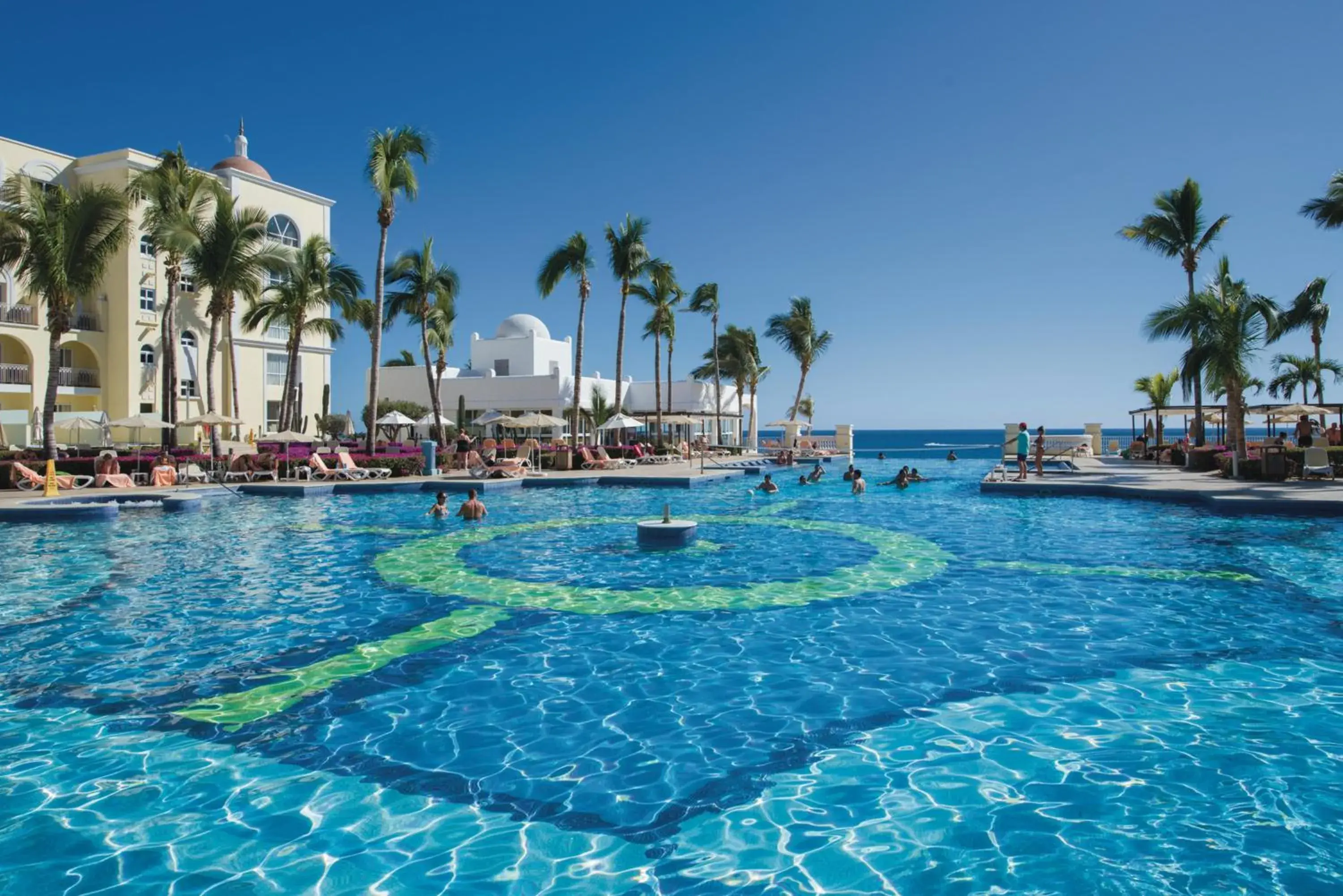 Swimming pool in Riu Palace Cabo San Lucas - All Inclusive Swimming pool in Riu Palace Cabo San Lucas - All Inclusive