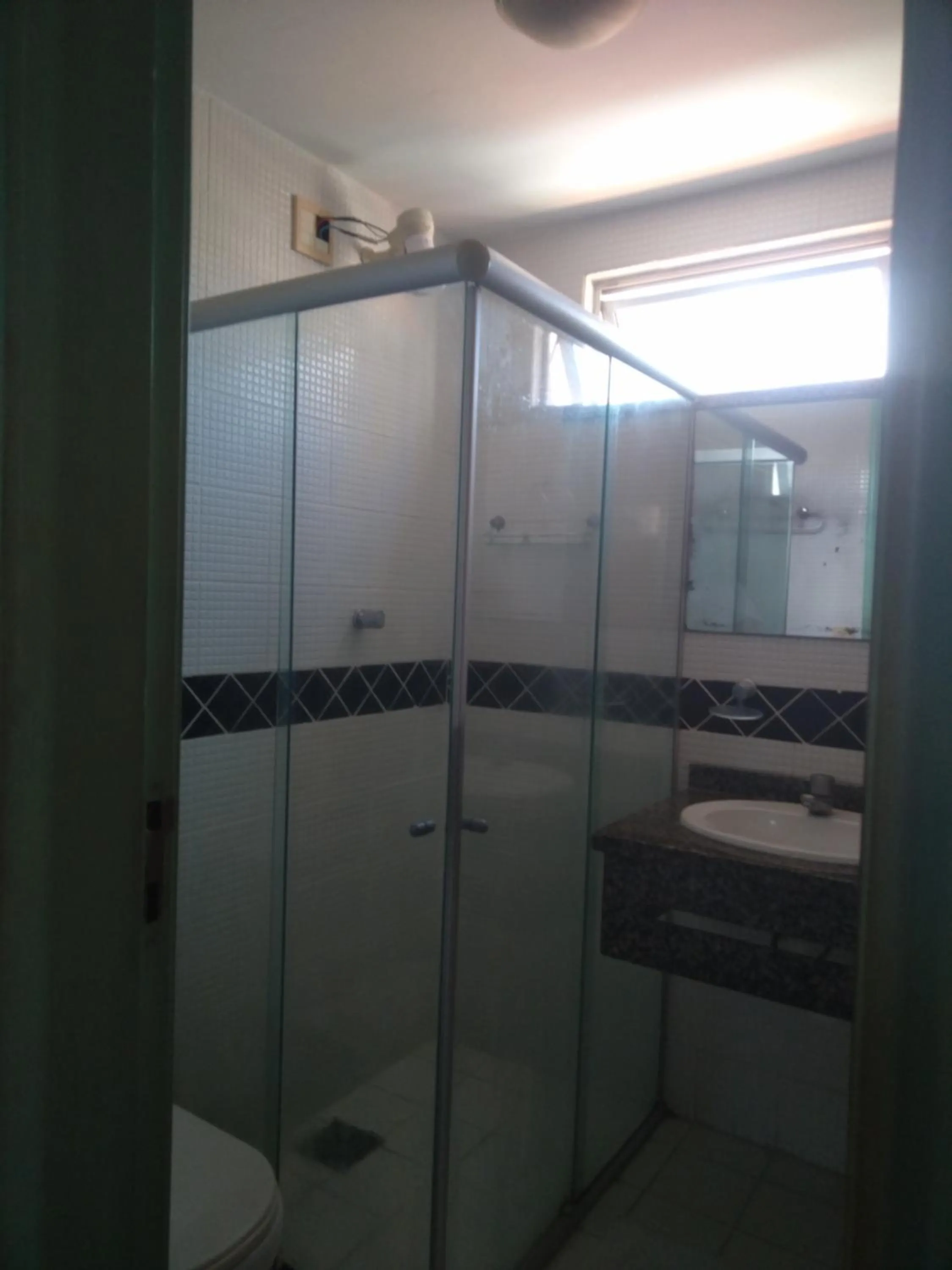 Shower in Condomínio Flat La Perla