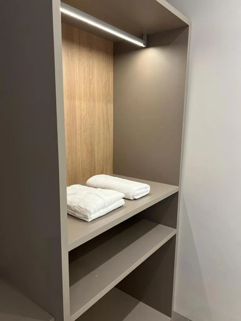 wardrobe, Bed in Pousada Villas - Bonito