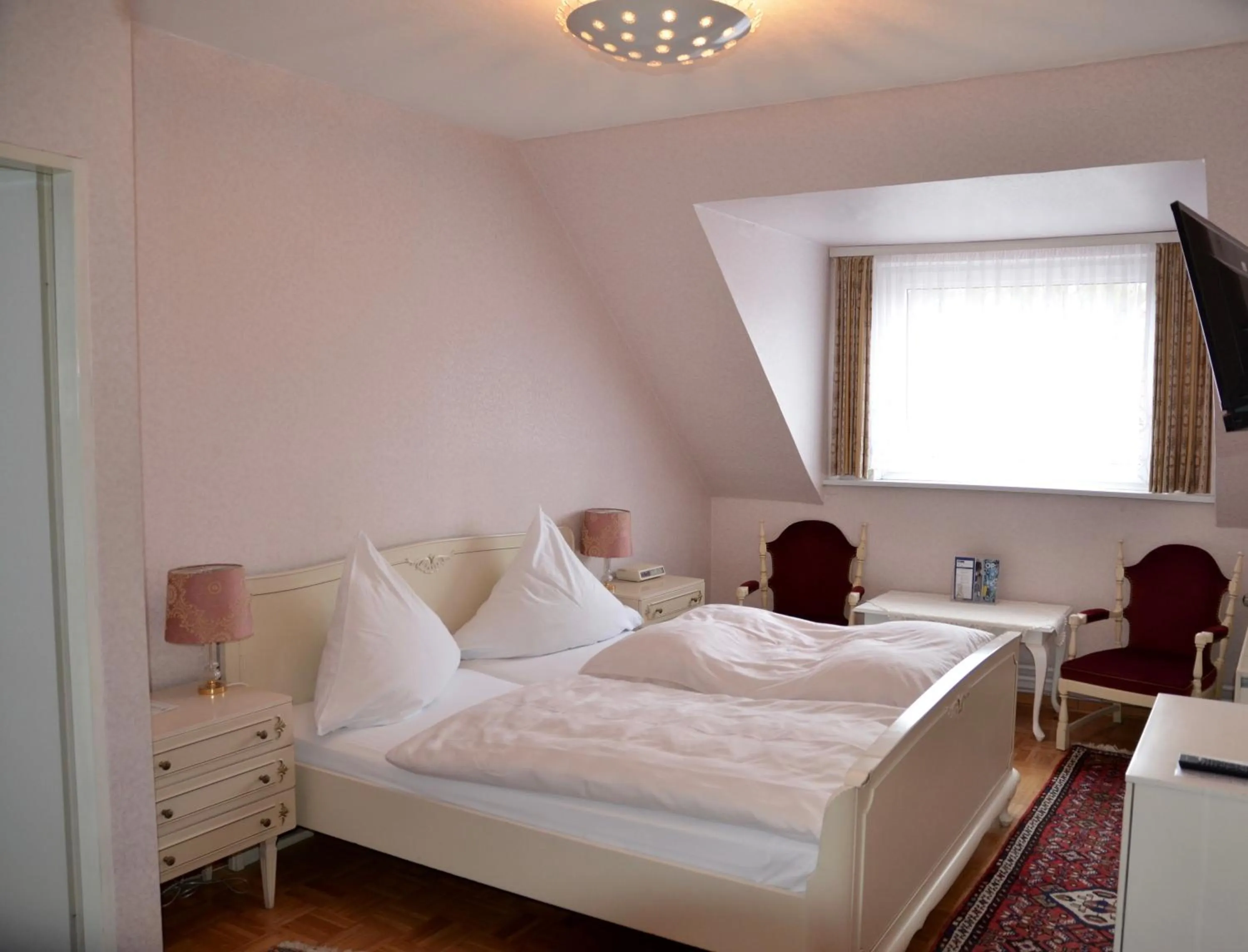 Photo of the whole room, Bed in Hotel Waldersee