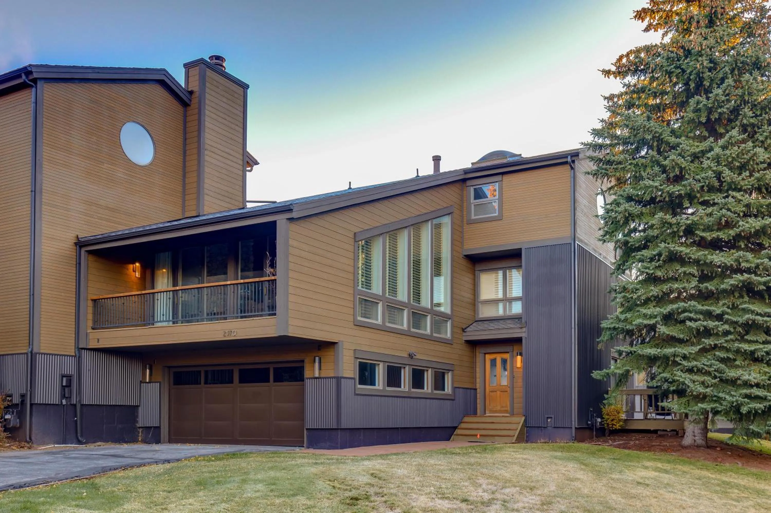 Fairway Village 2570