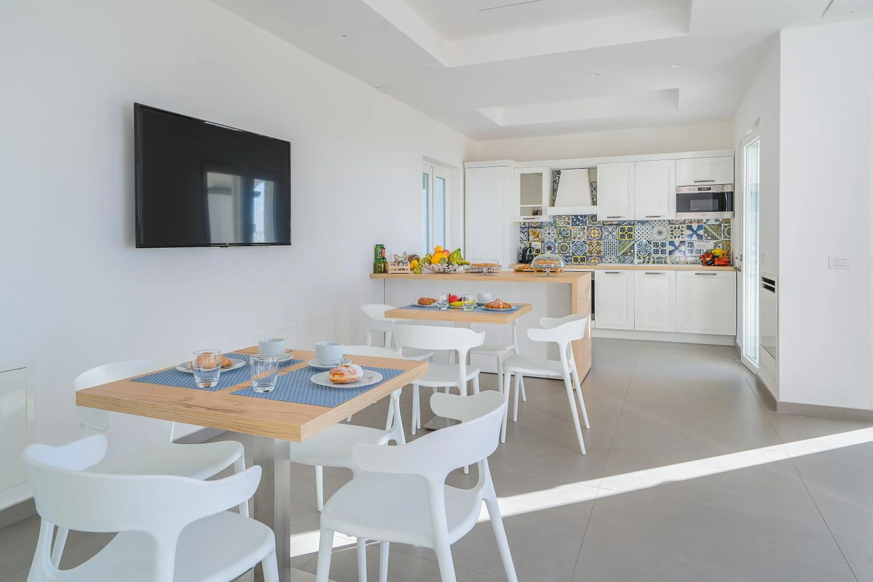 Communal lounge/ TV room in Villa Ariele