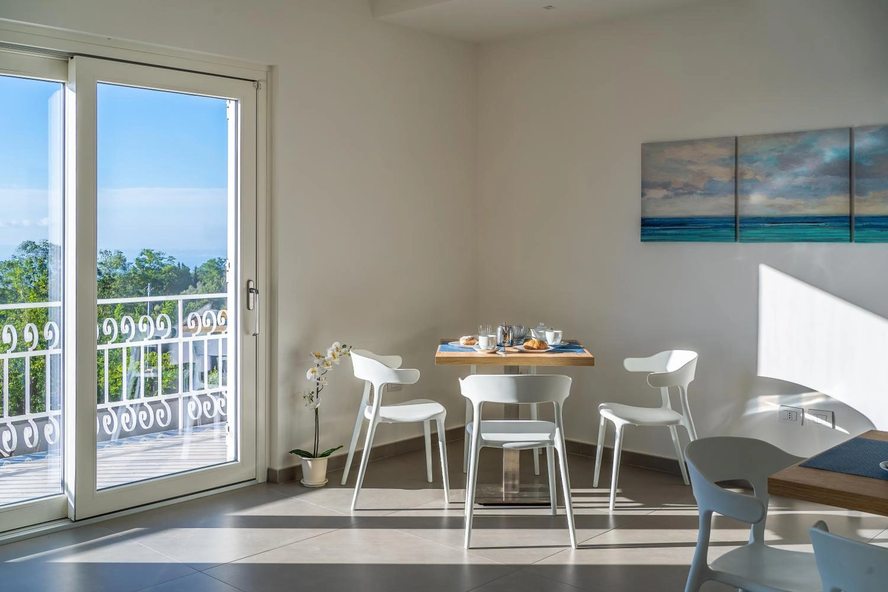 Communal lounge/ TV room in Villa Ariele