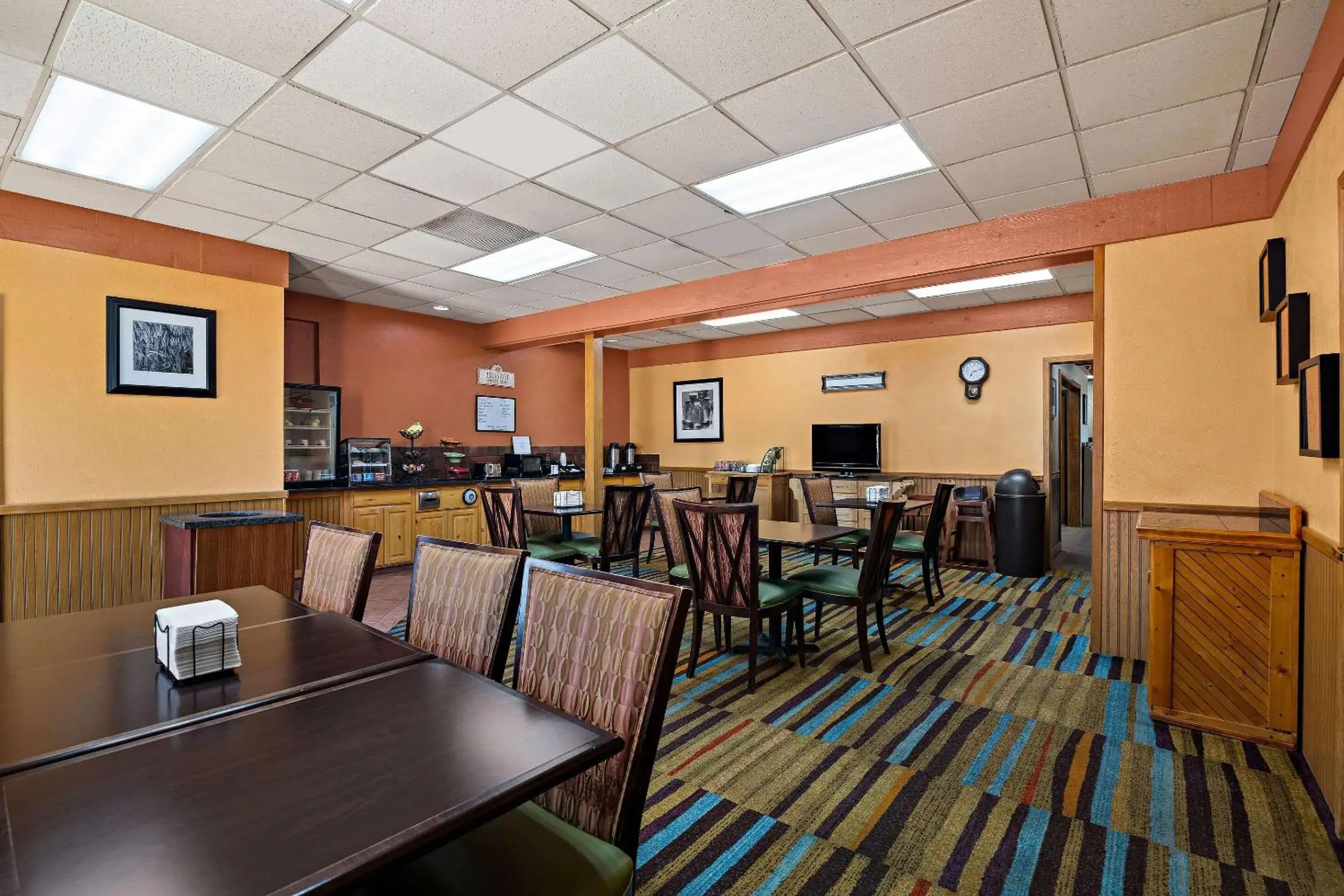 Breakfast in Rodeway Inn Breakfast in Rodeway Inn