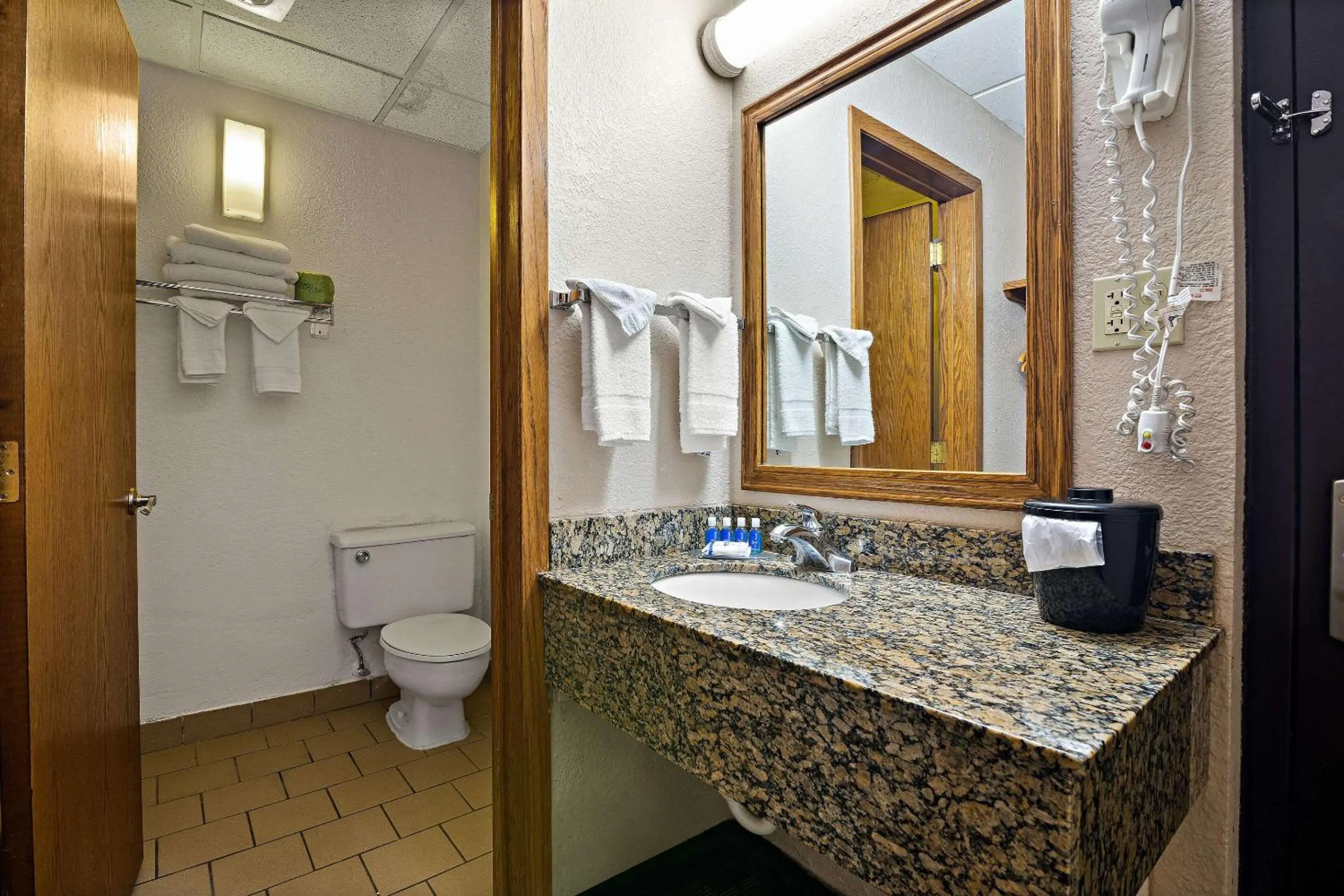 Bedroom in Rodeway Inn McPherson East