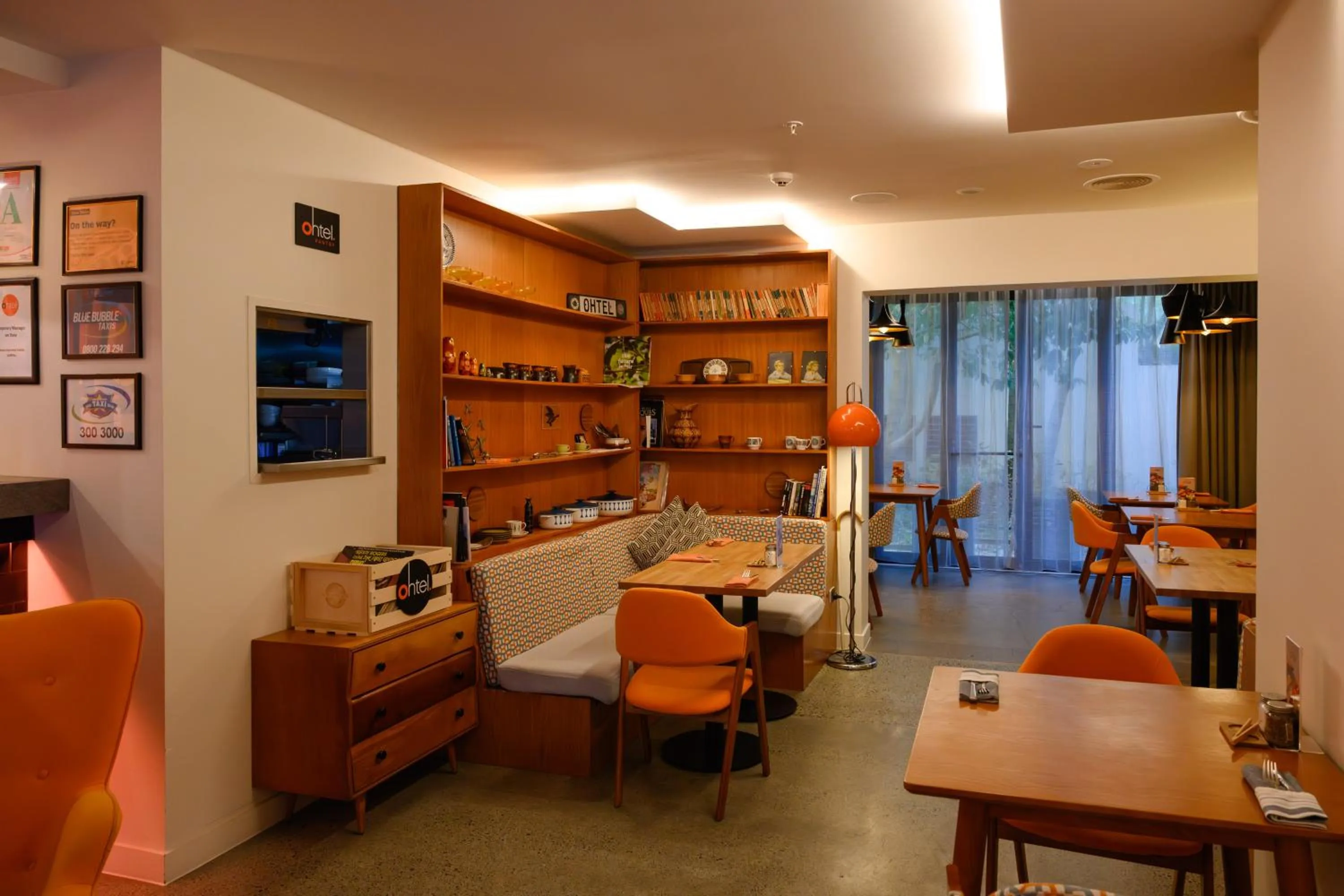 Restaurant/places to eat in Ohtel Auckland