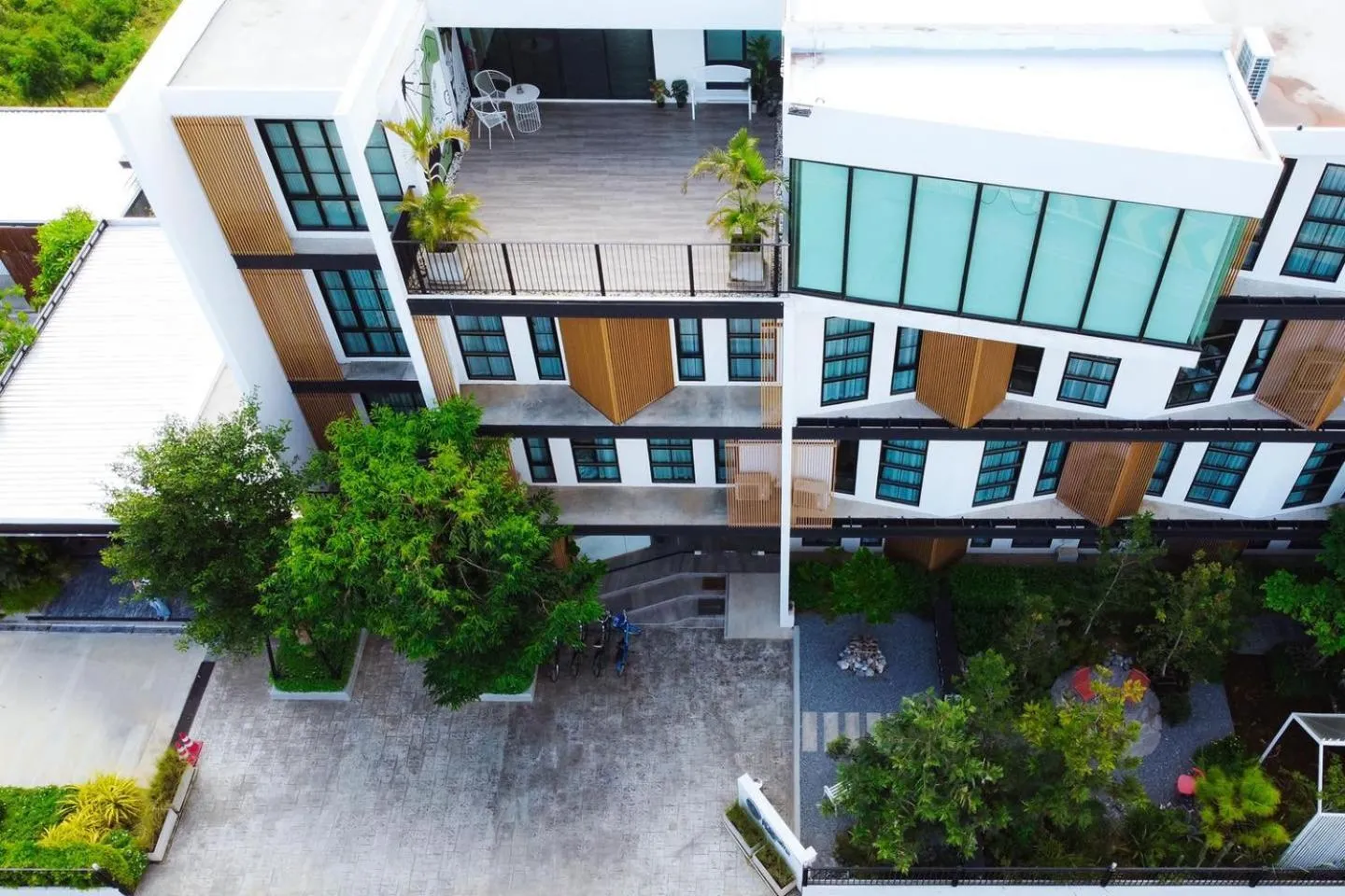 Property building in Ananzitra Hotel