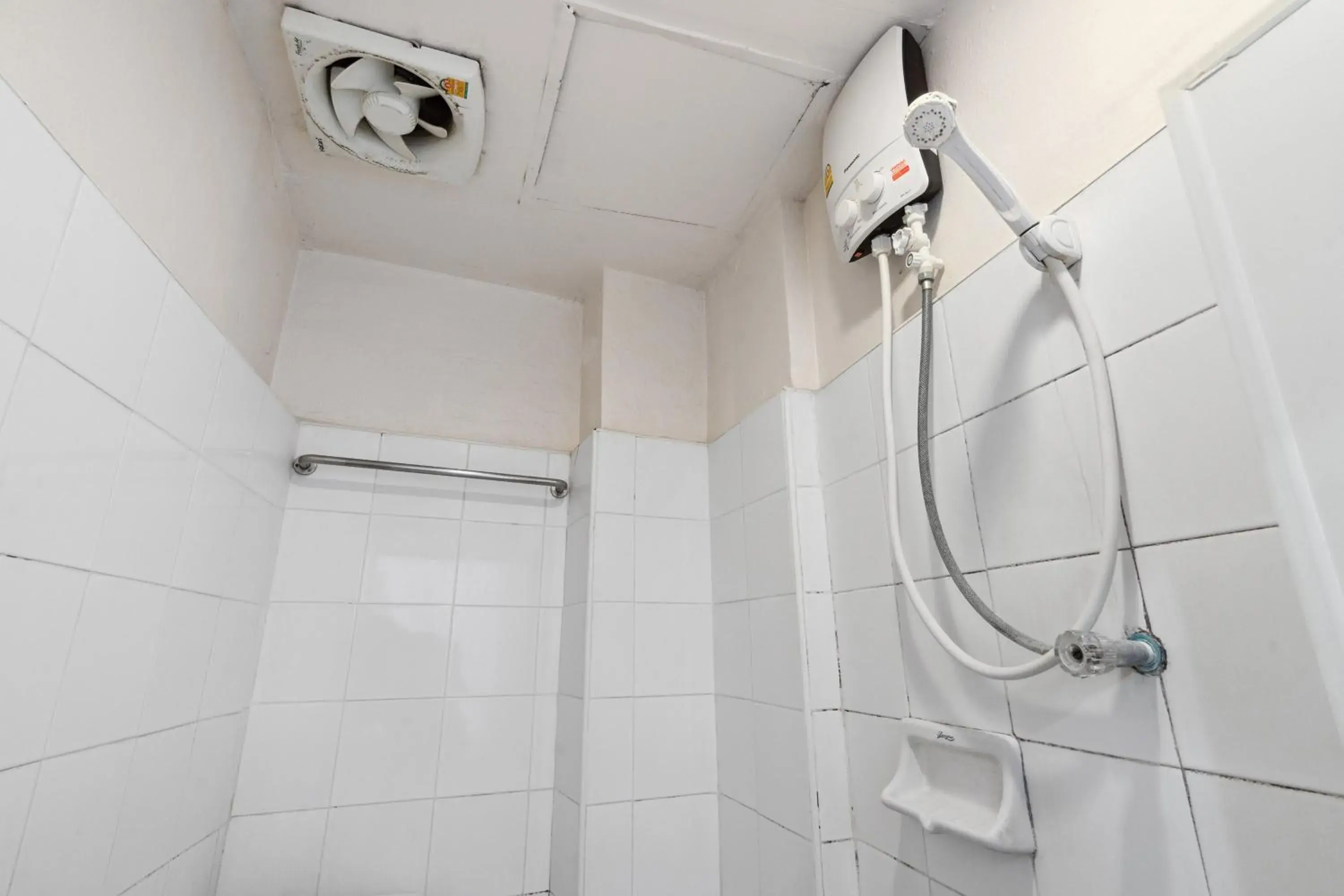 Shower in Phu Inn Hotel Shower in Phu Inn Hotel