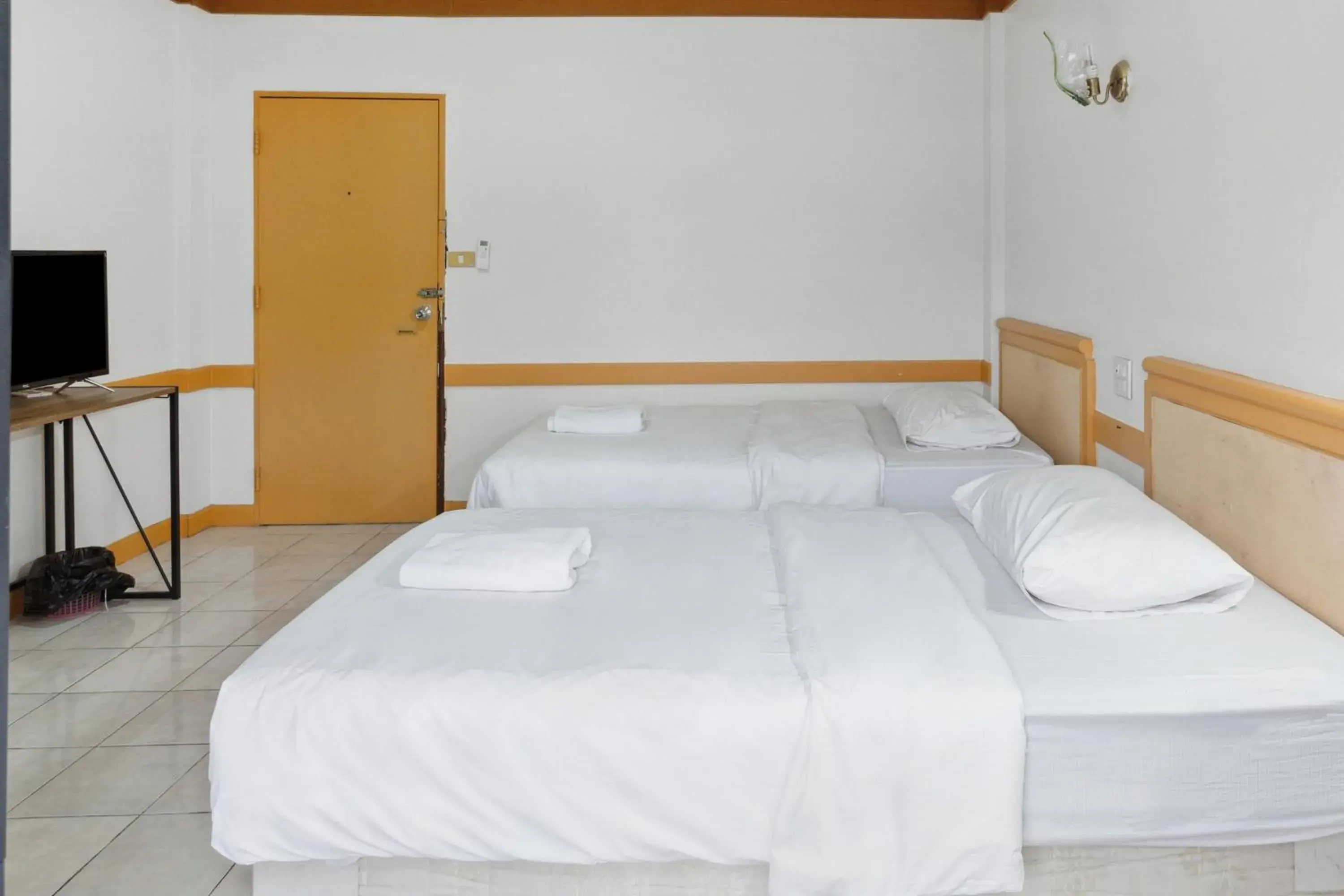 Bed in Phu Inn Hotel Bed in Phu Inn Hotel