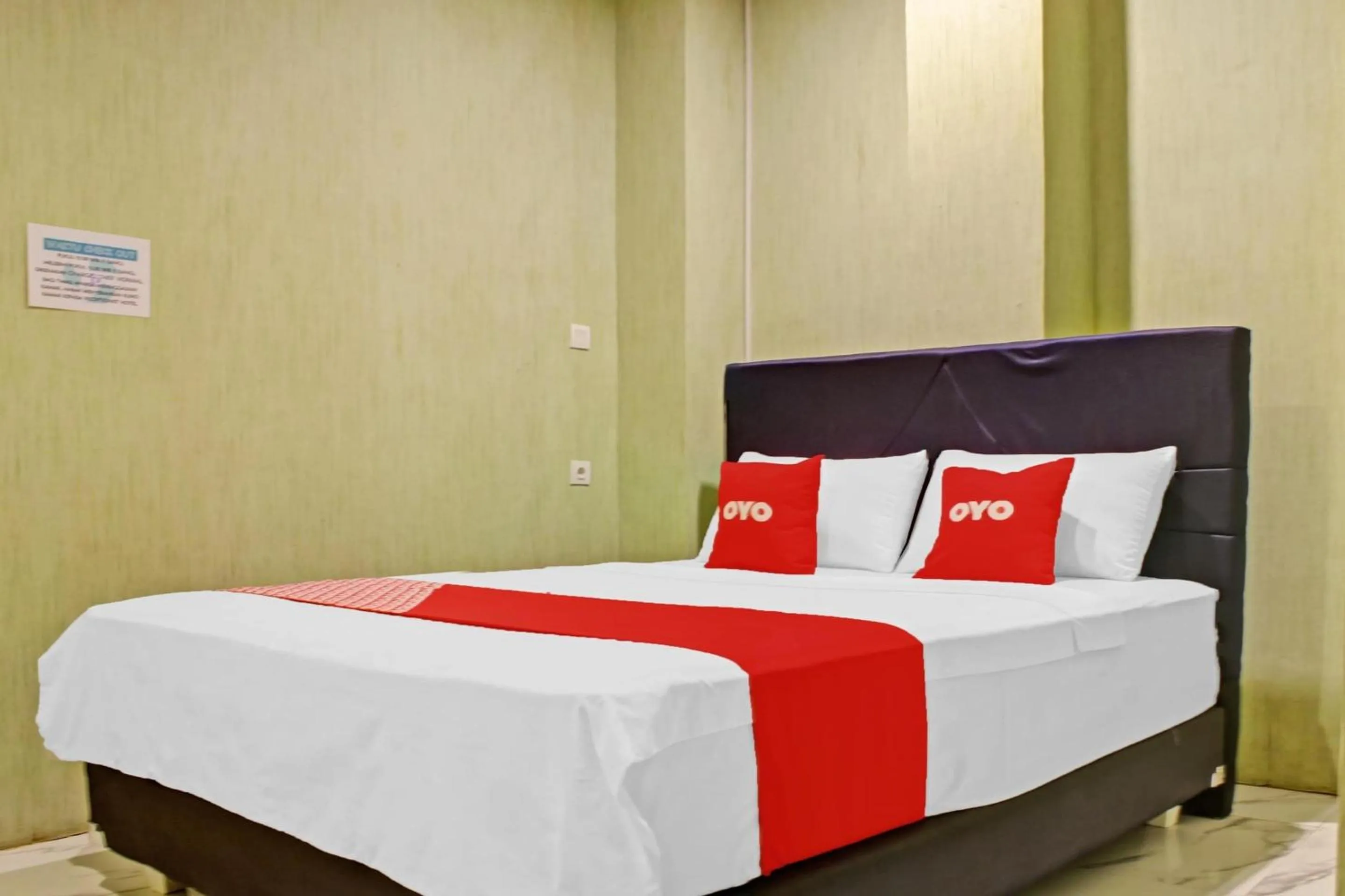 Bedroom, Bed in Hotel O Permata Inn