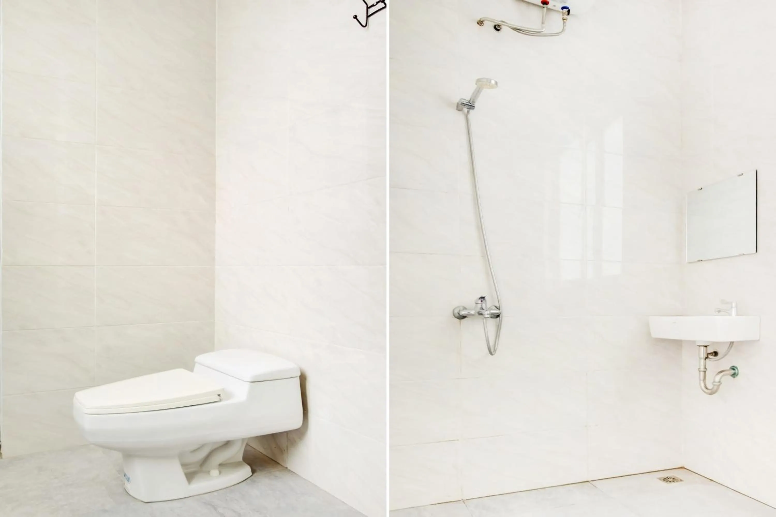 Bathroom in Hotel O Panakkukang Near Mall Panakkukang Formerly Golden White House