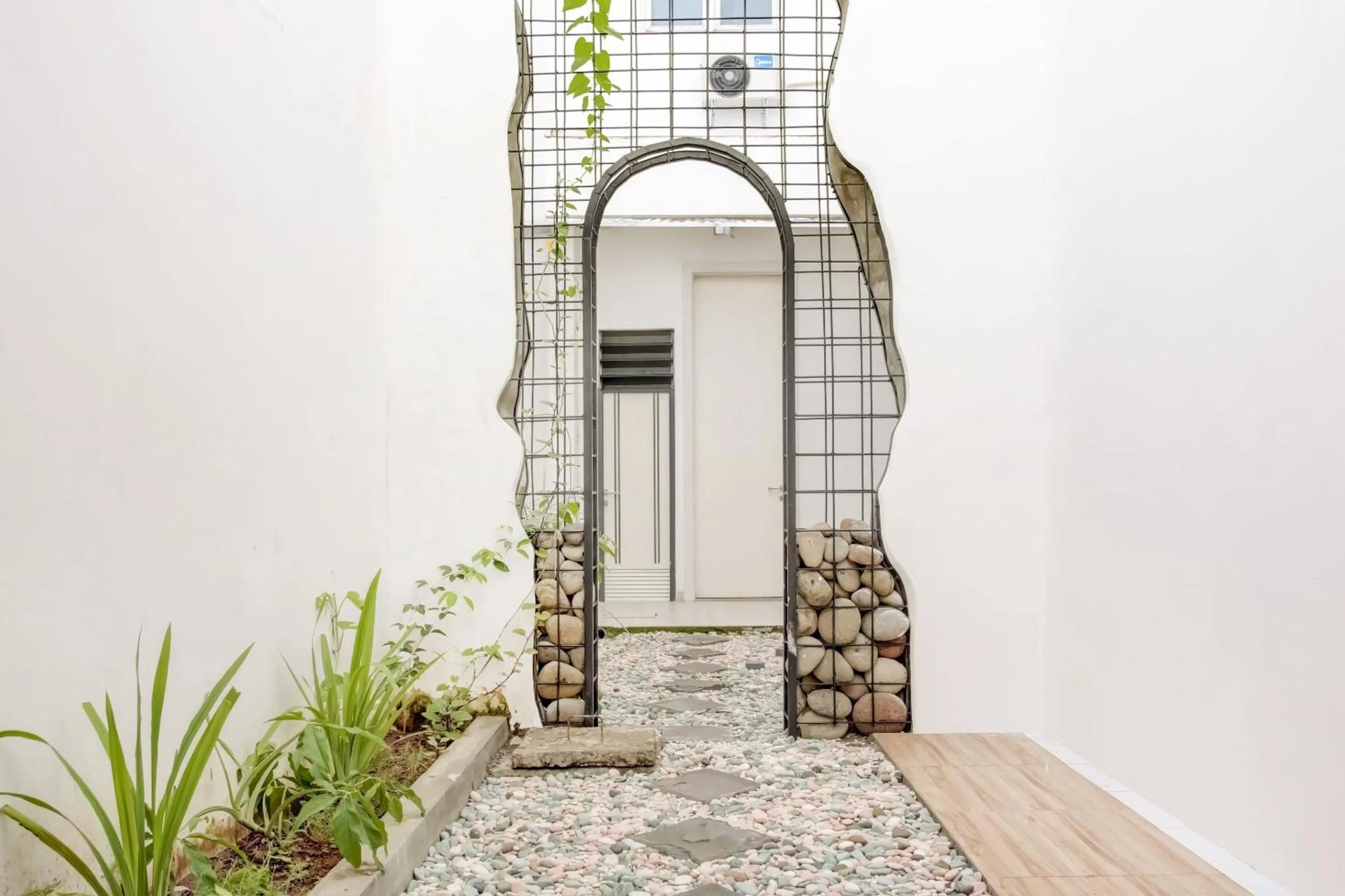 Lobby or reception in Hotel O Panakkukang Near Mall Panakkukang Formerly Golden White House