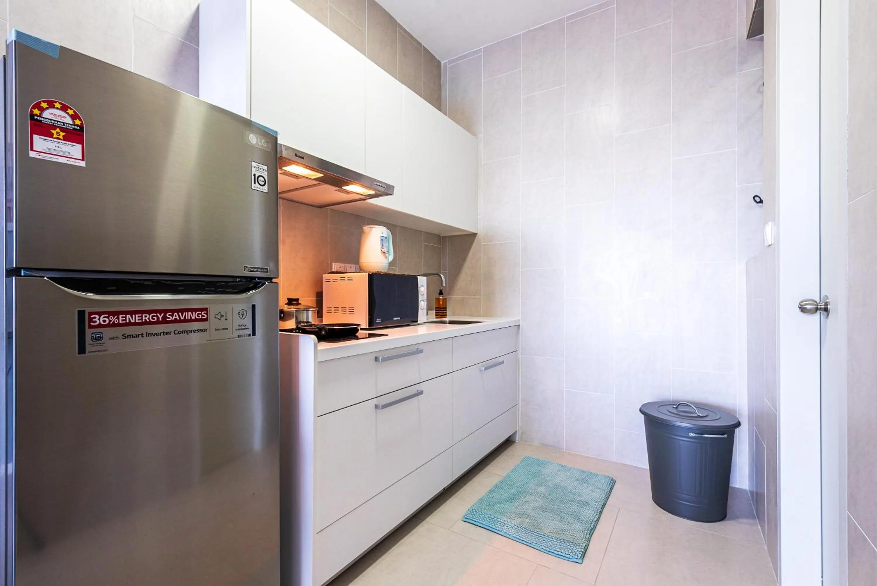 Kitchen or kitchenette in Time To Relax v 3BR Geo Bukit Rimau,Shah Alam by Verano