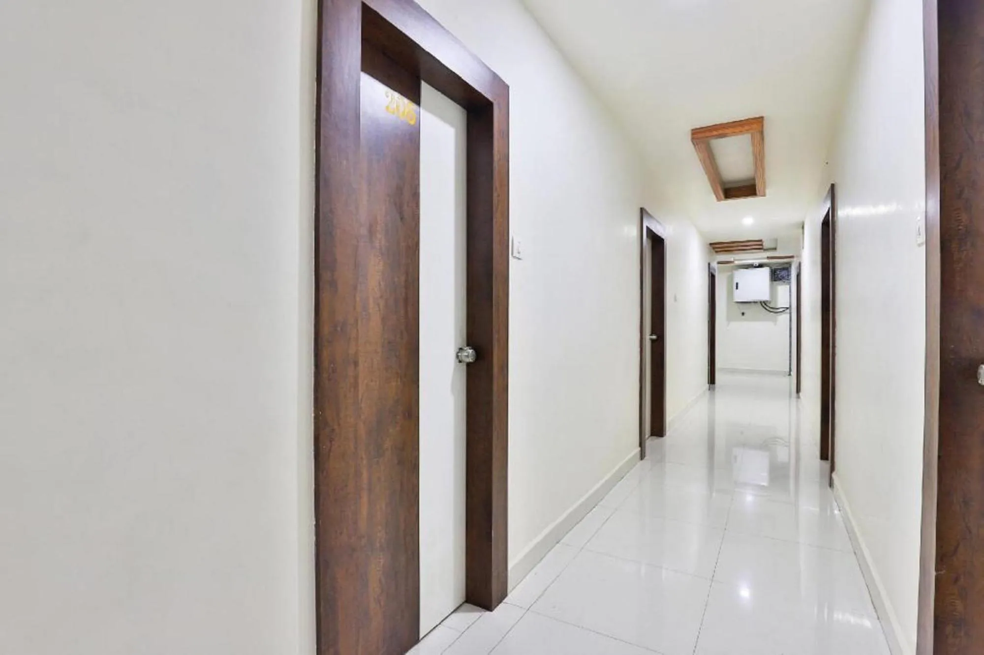 Logo/Certificate/Sign in Hotel Bansidhar-Somnath