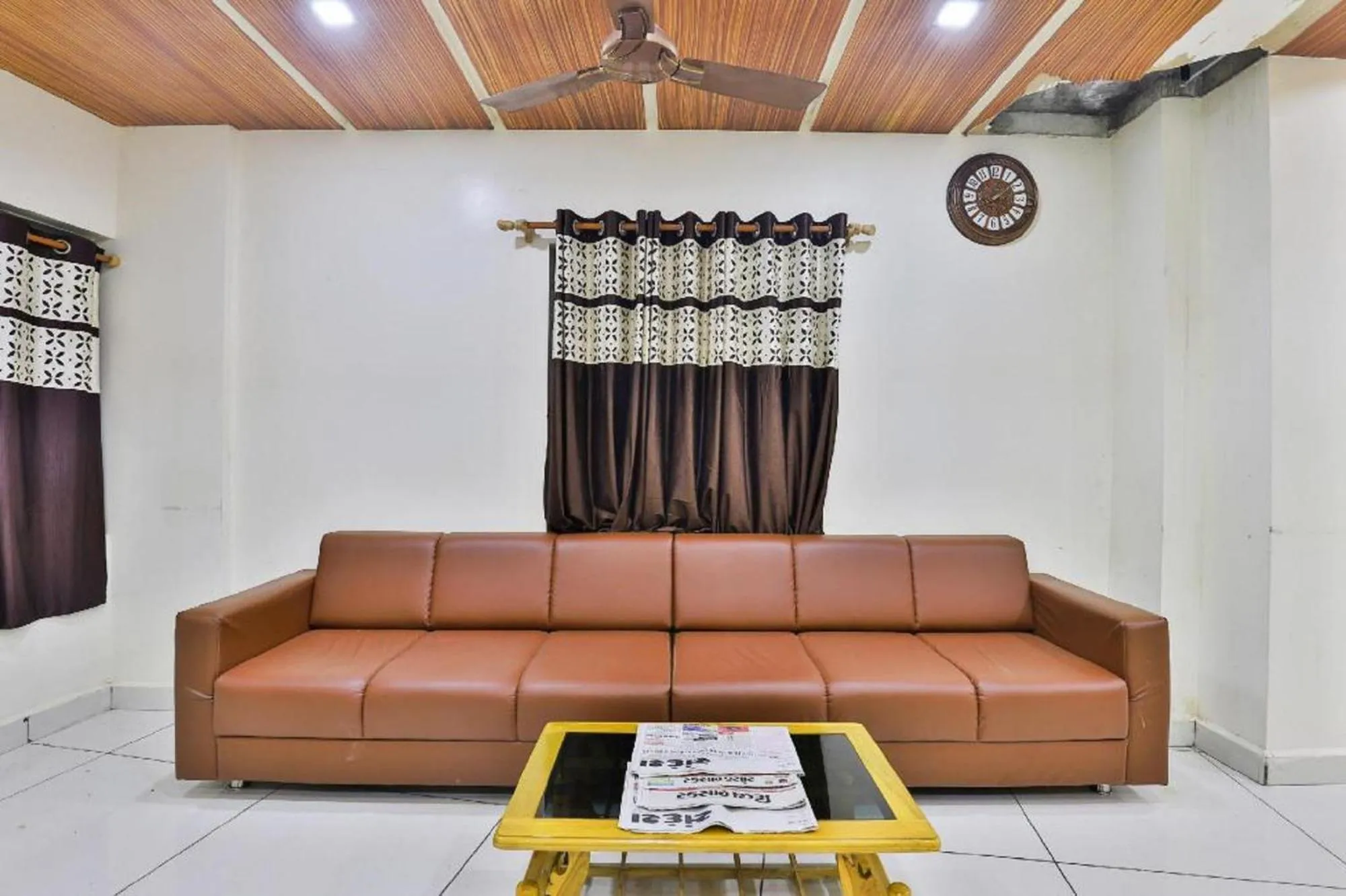 Seating area in Hotel Bansidhar-Somnath