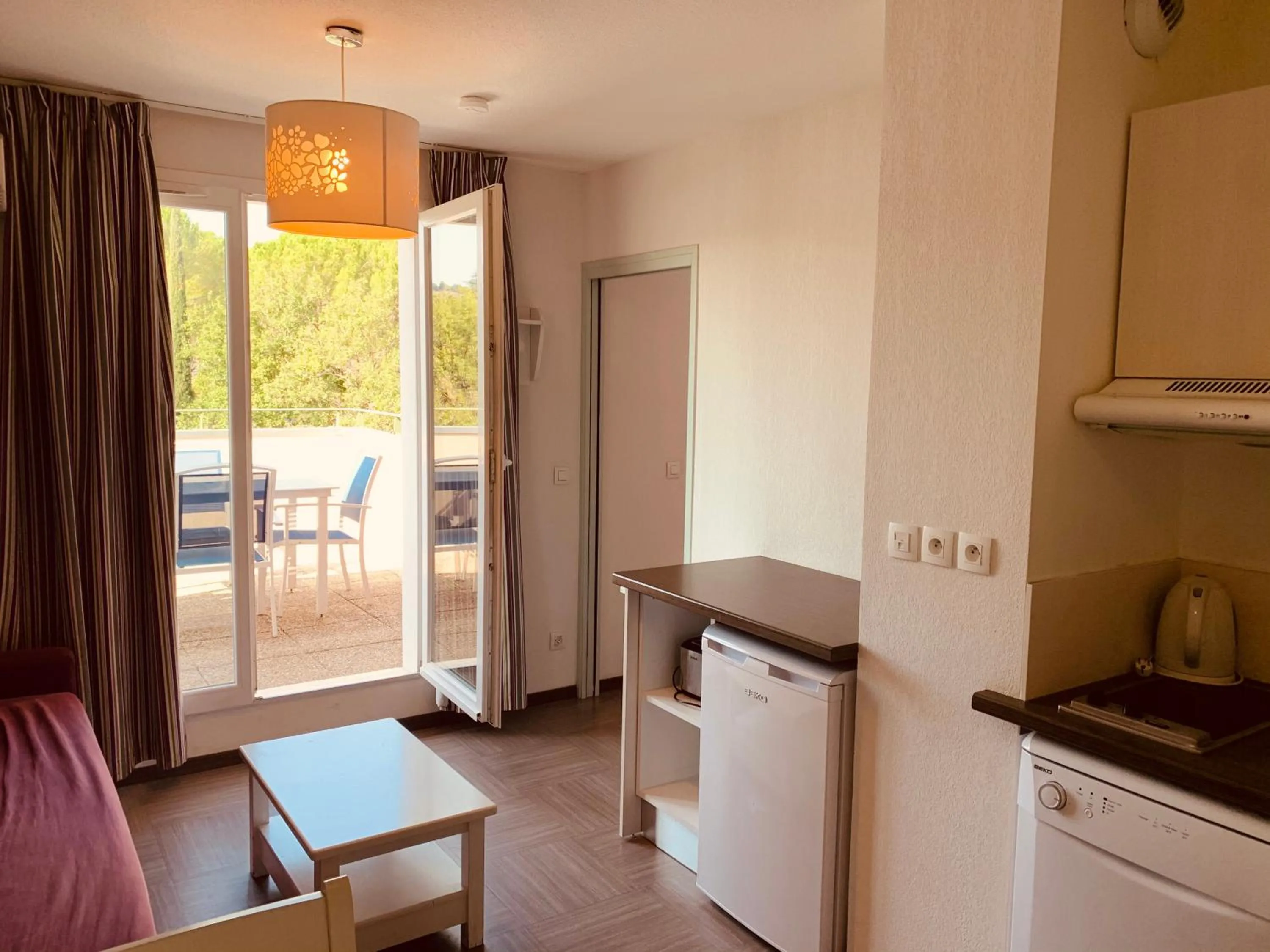 Kitchen or kitchenette in Terres de France - Résidence Côté Provence