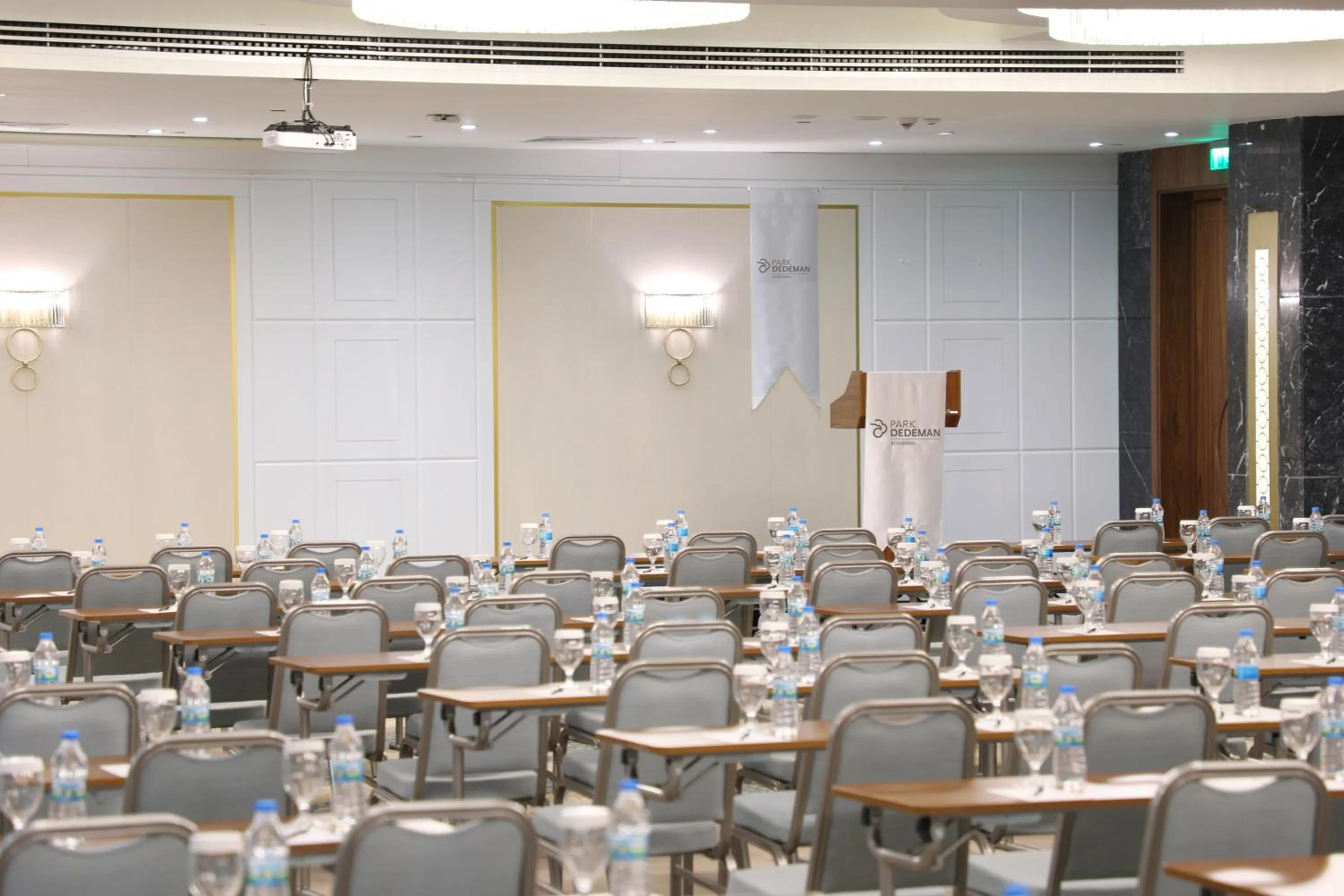 Meeting/conference room in Park Dedeman Adıyaman Hotel