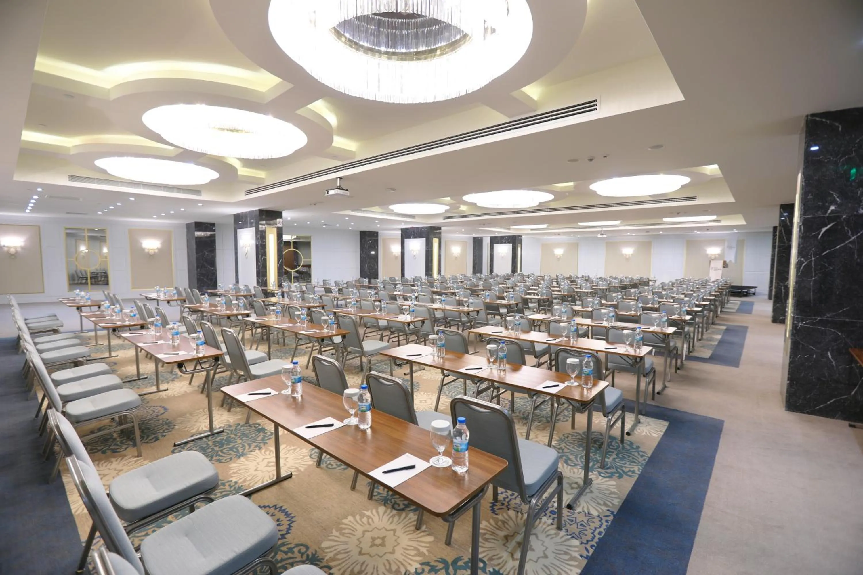 Meeting/conference room in Park Dedeman Adıyaman Hotel