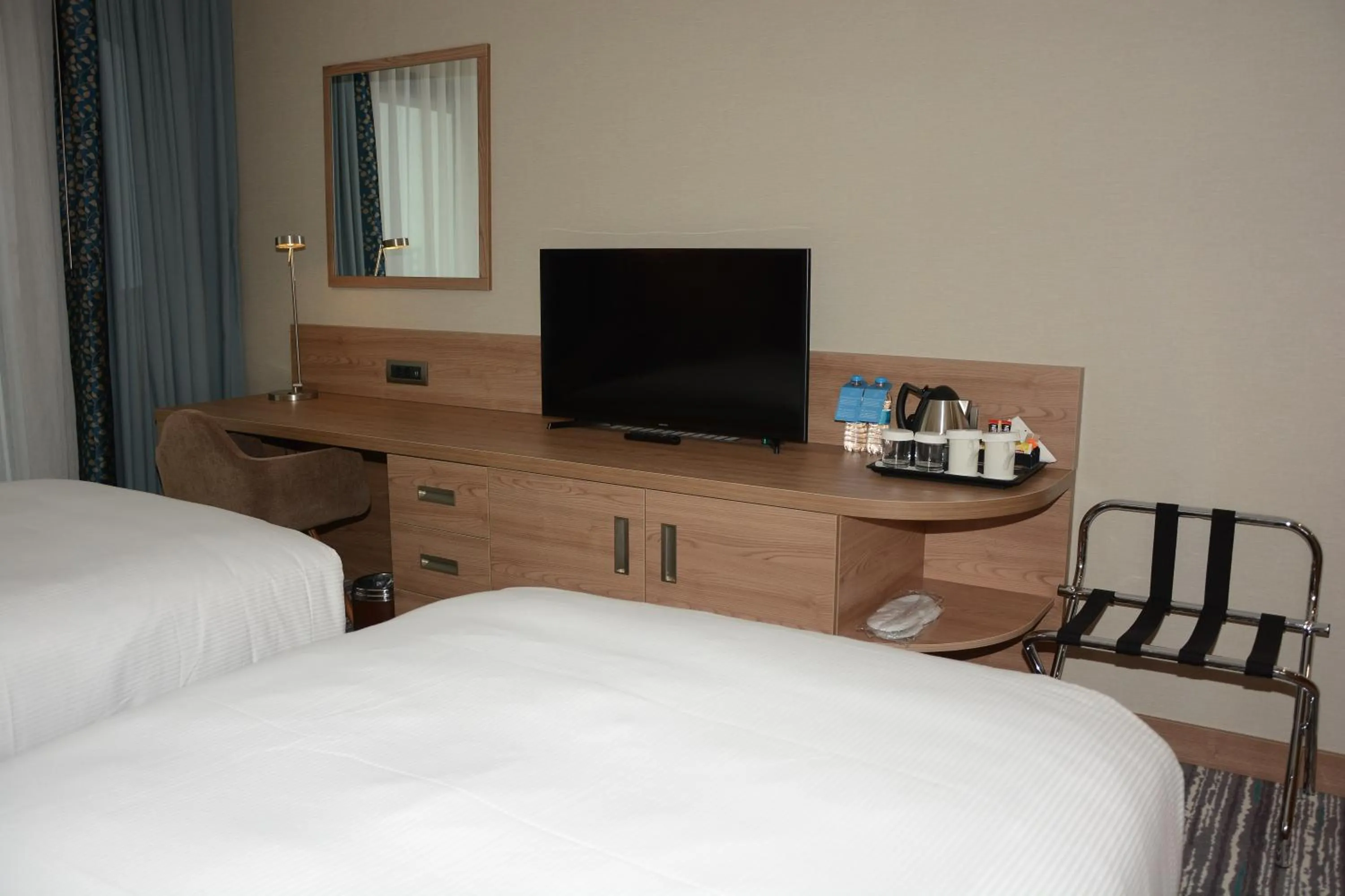 Communal lounge/ TV room, Bed in Park Dedeman Adıyaman Hotel