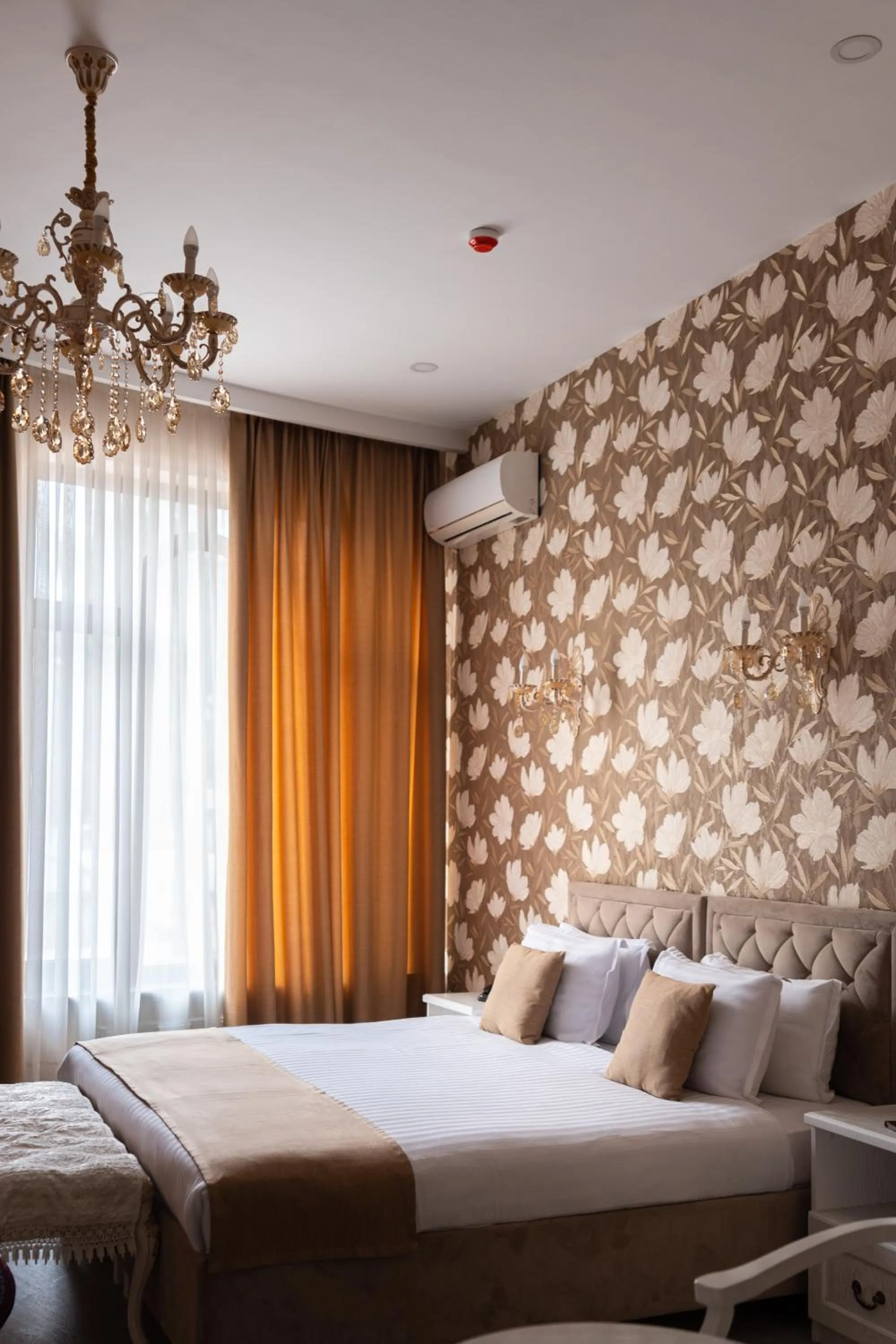 Photo of the whole room, Bed in Shoxjahon Hotel - 600 Mbps Internet