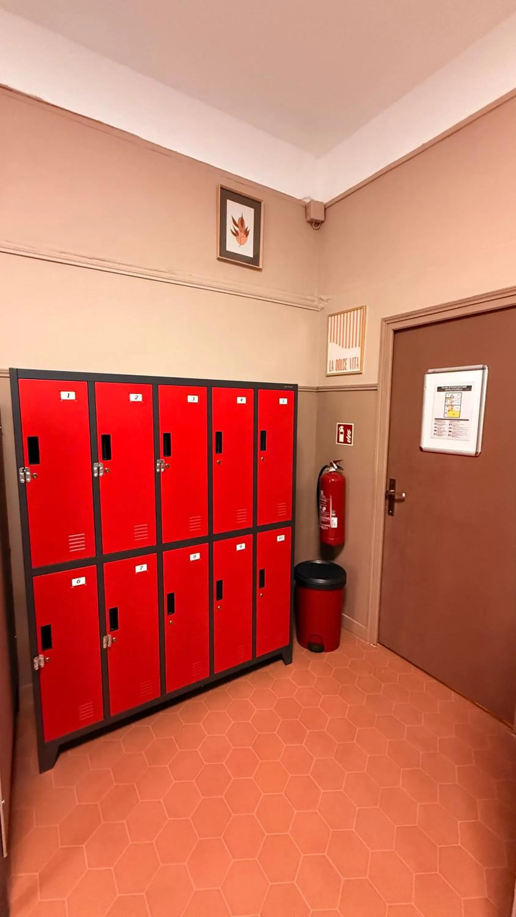 locker in HOTEL SYLVABELLE