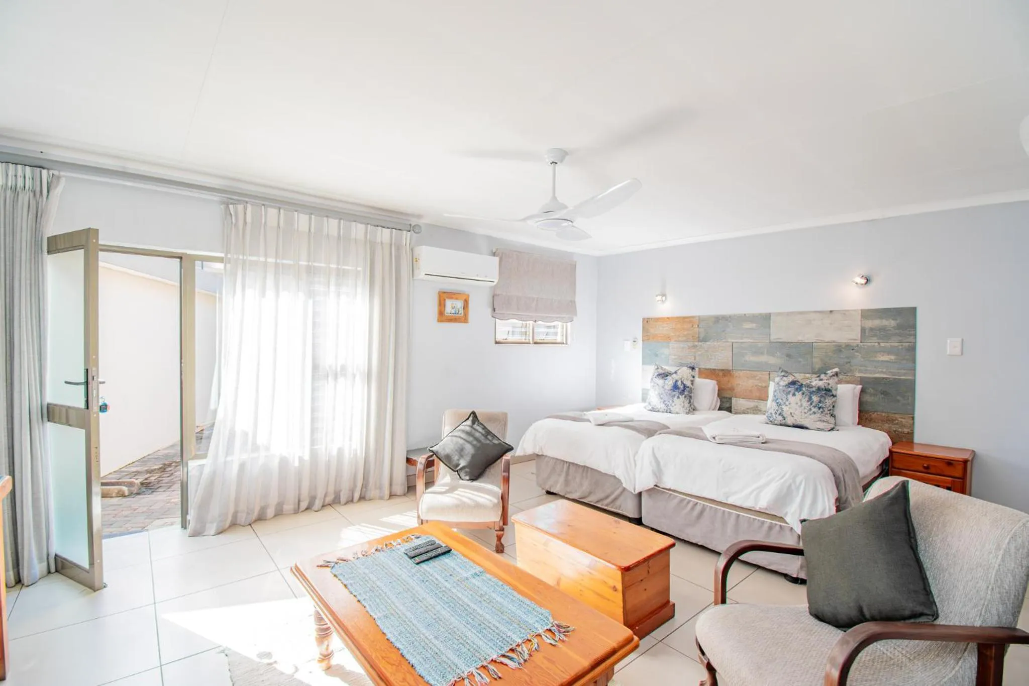 Bedroom, Bed in Glen Maine Guest House