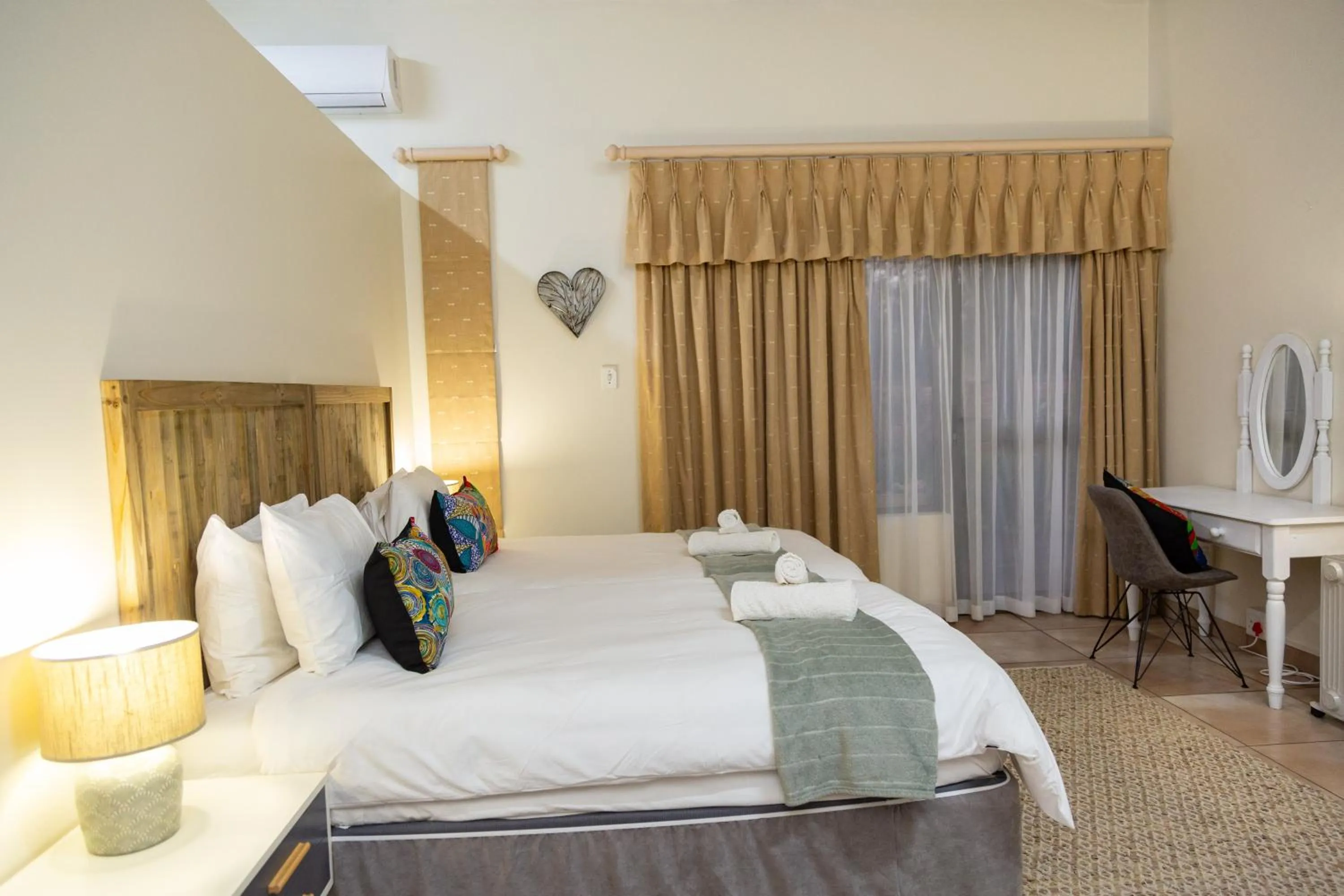 Bed in Glen Maine Guest House