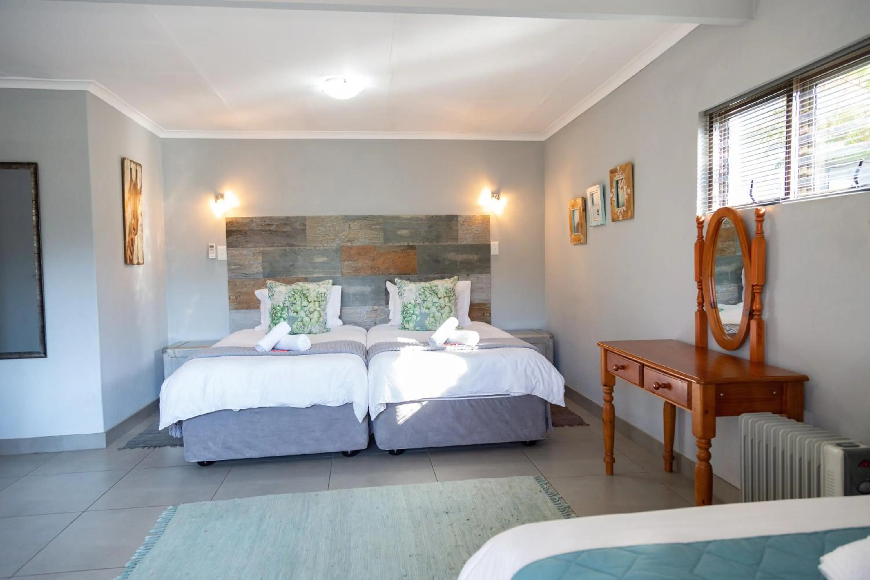 Bed in Glen Maine Guest House