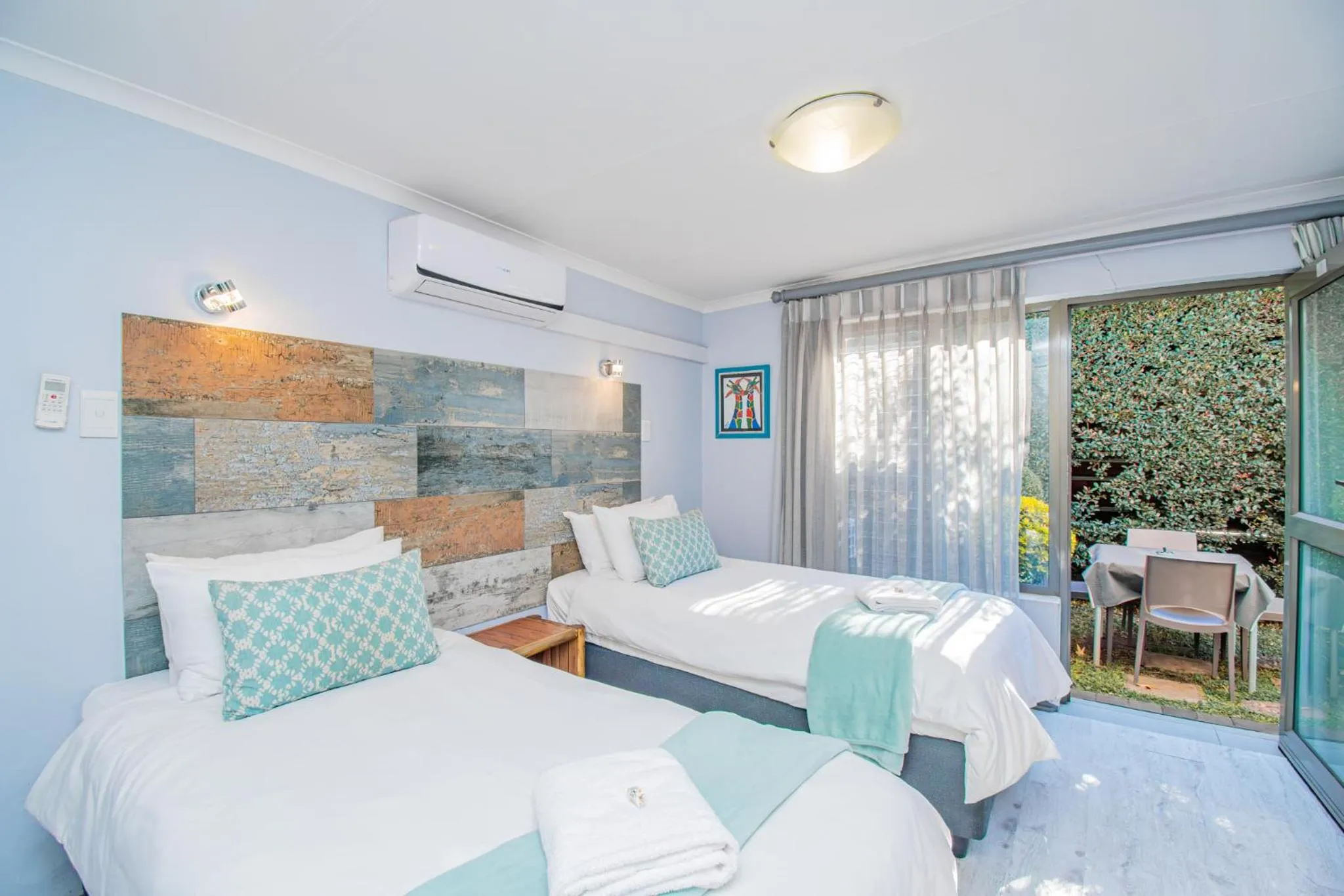 Bedroom, Bed in Glen Maine Guest House