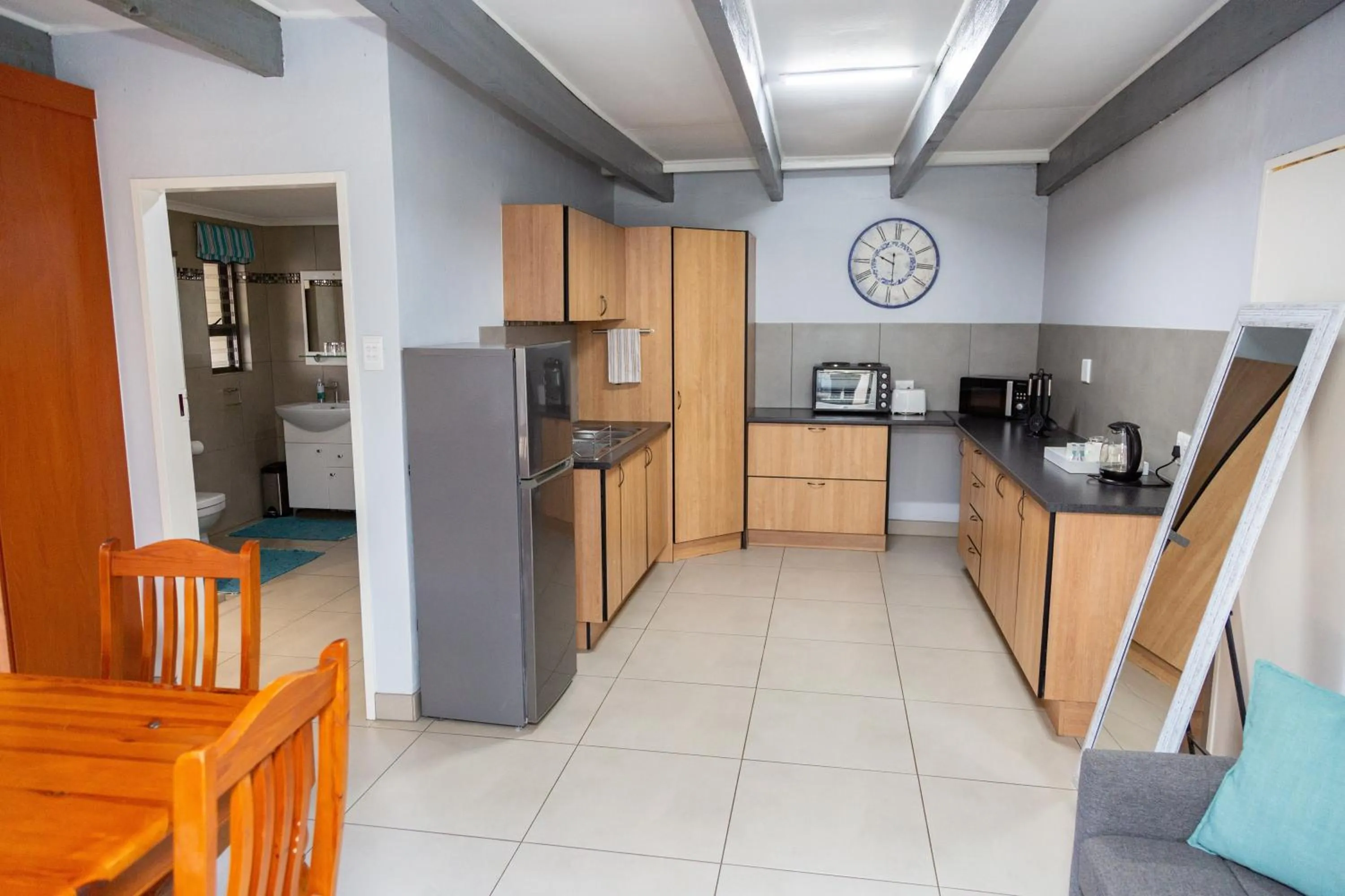 Kitchen or kitchenette in Glen Maine Guest House