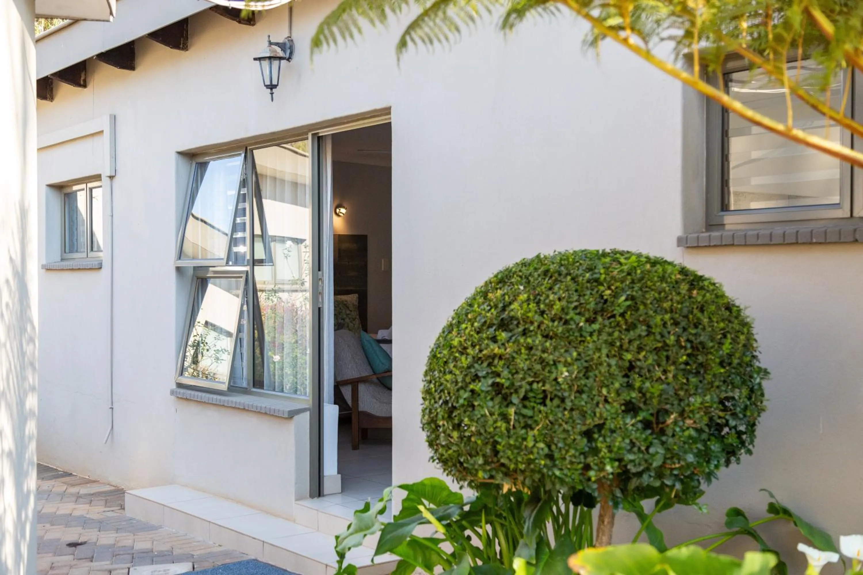 Facade/entrance in Glen Maine Guest House