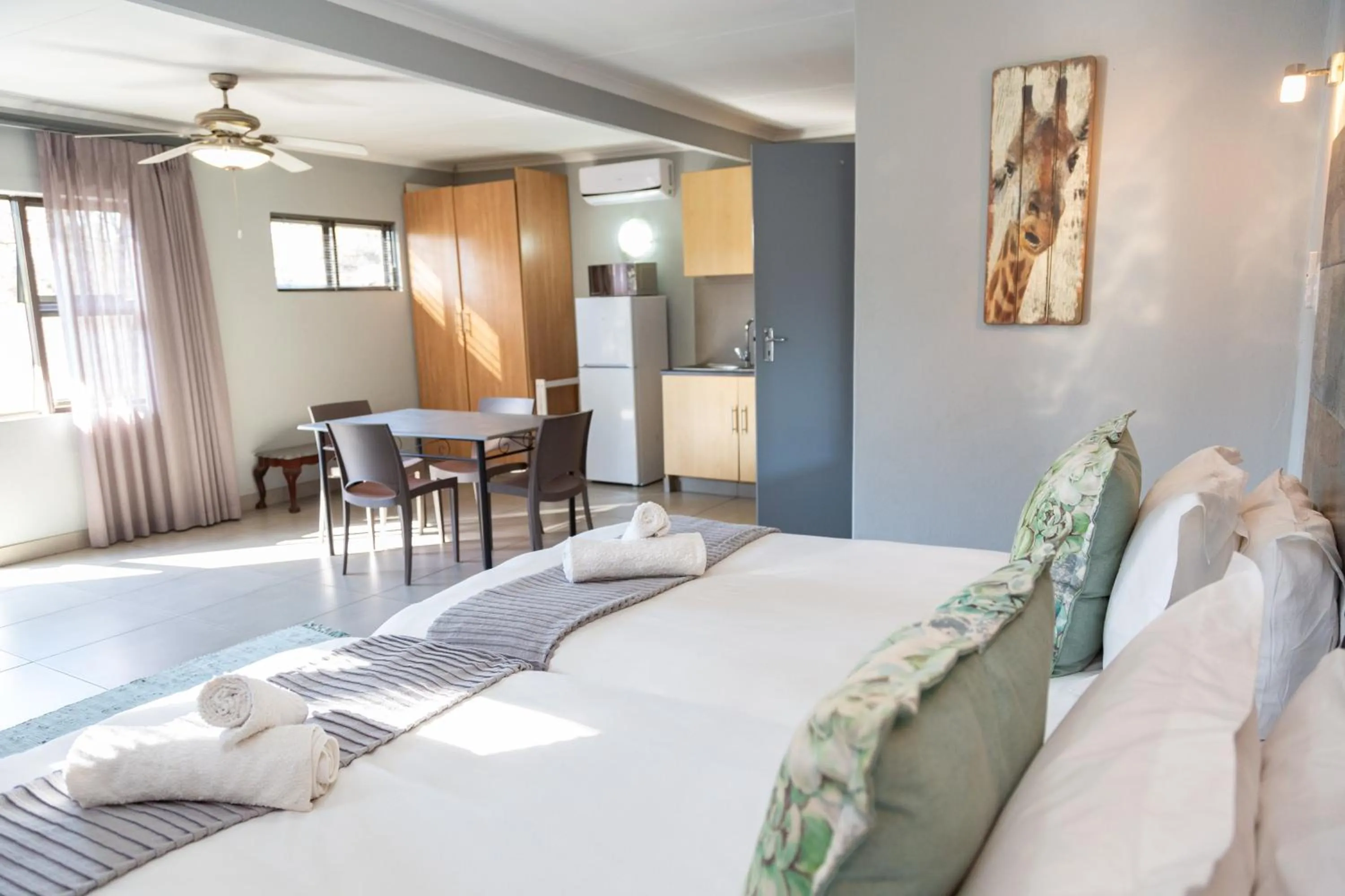 Bedroom, Bed in Glen Maine Guest House