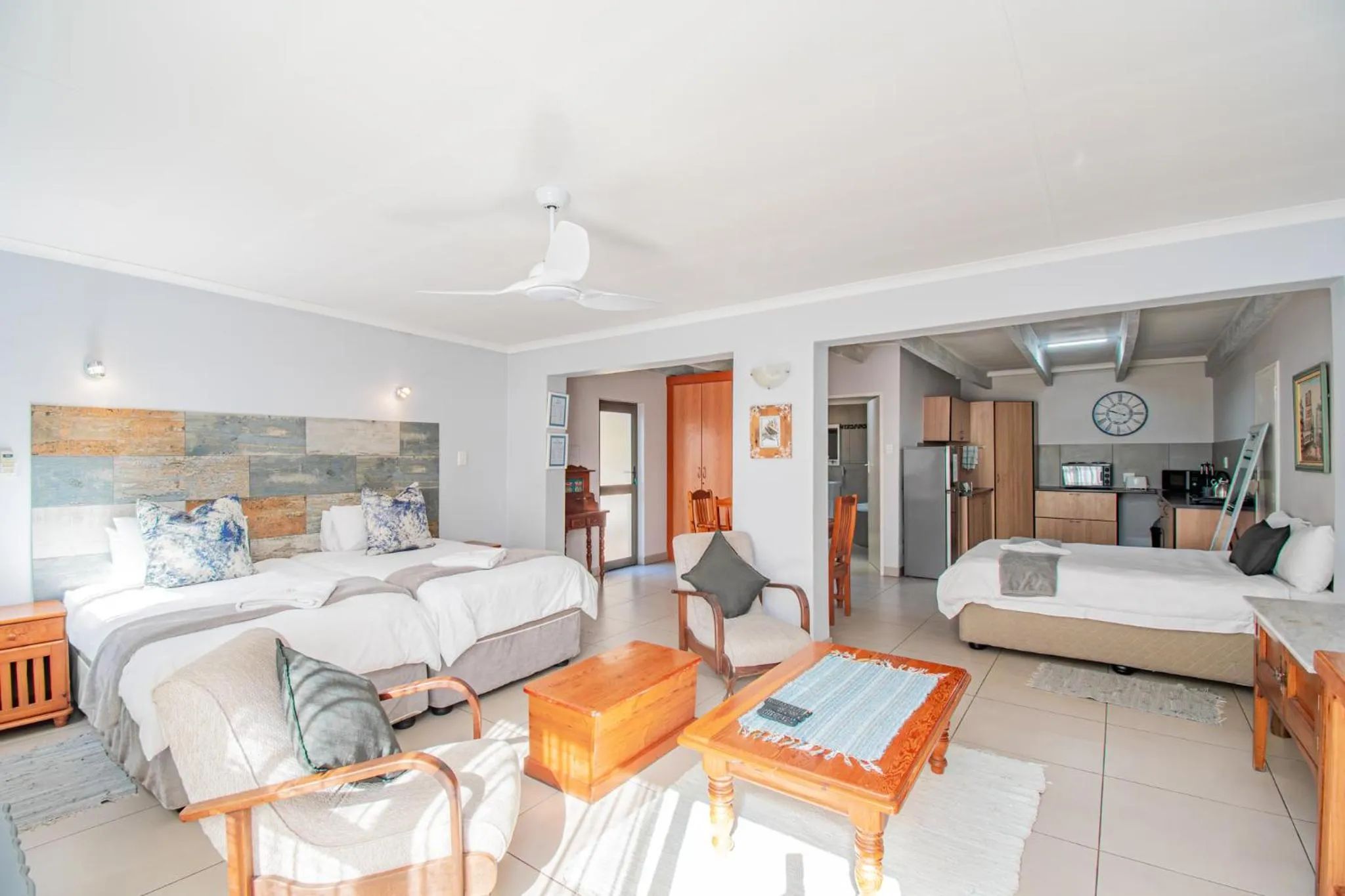 Photo of the whole room, Bed in Glen Maine Guest House