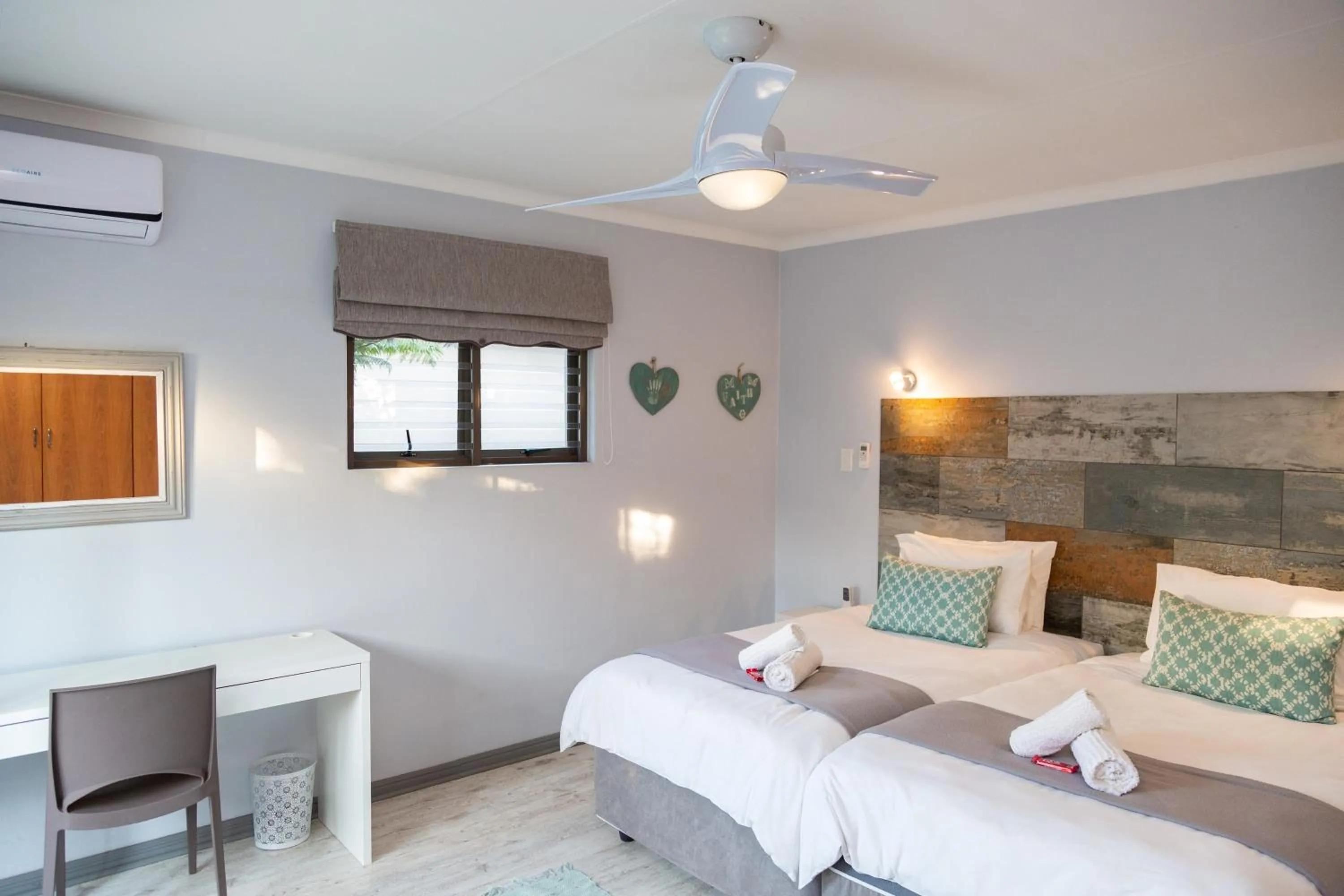 Photo of the whole room, Bed in Glen Maine Guest House