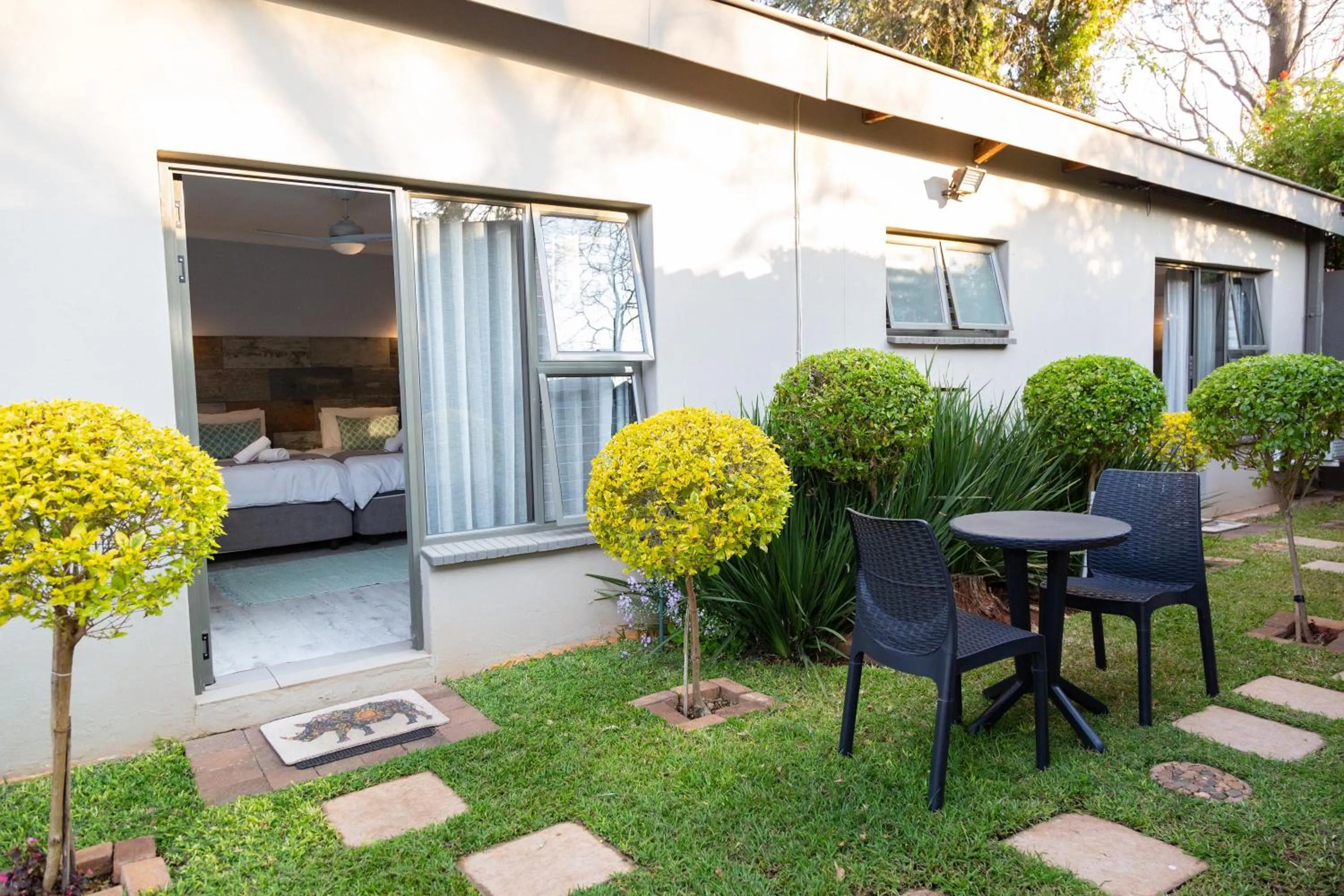 Property building in Glen Maine Guest House