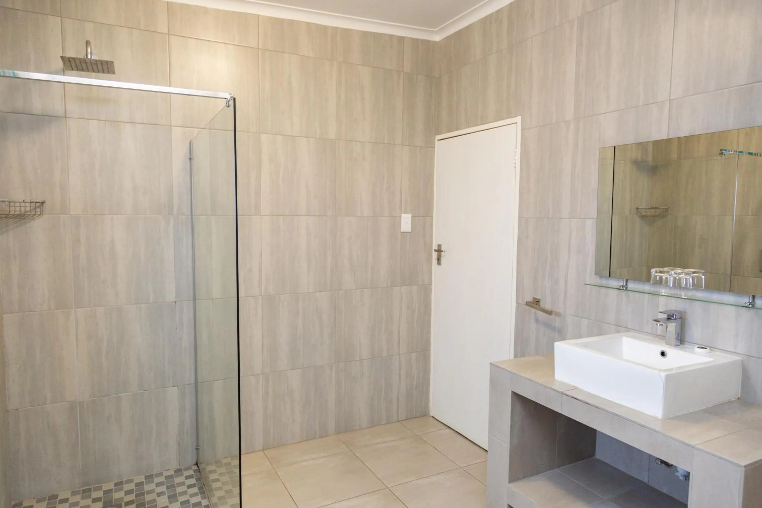 Shower in Glen Maine Guest House