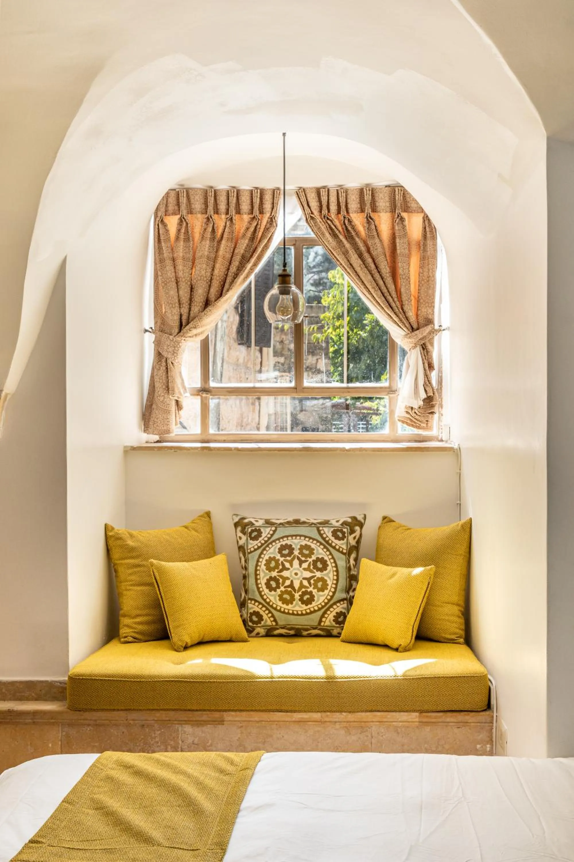 Bed in Flora Valley Boutique Hotel