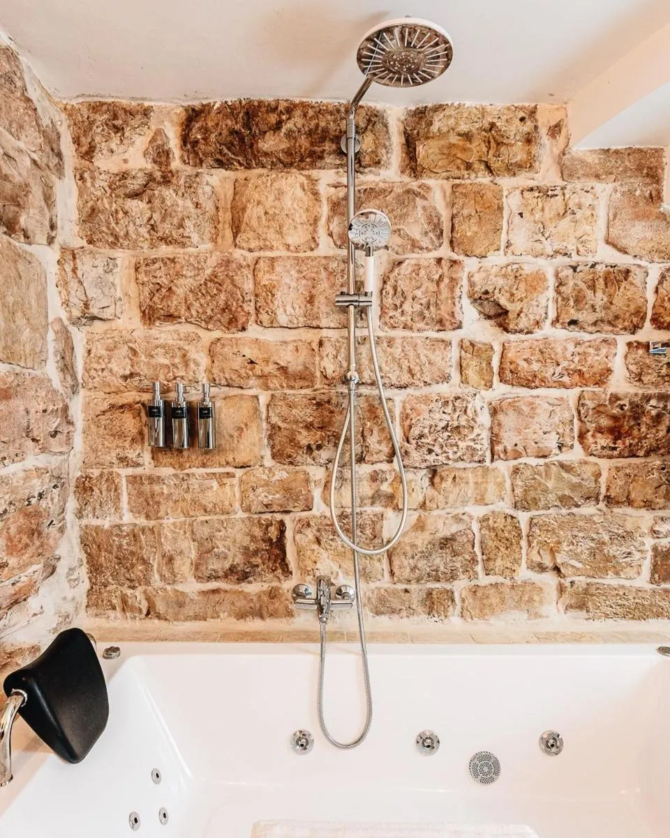 Flora Valley Boutique Hotel