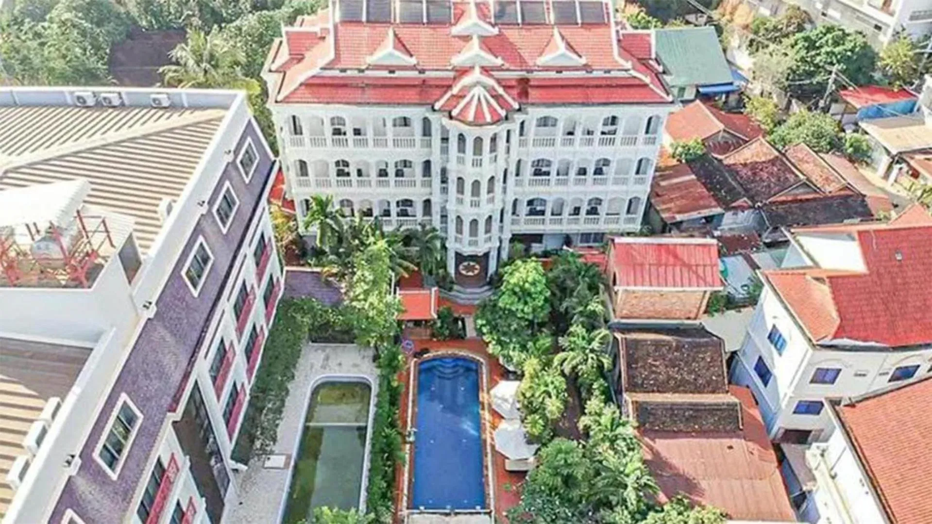 Property building in Tan Sokchea Boutique