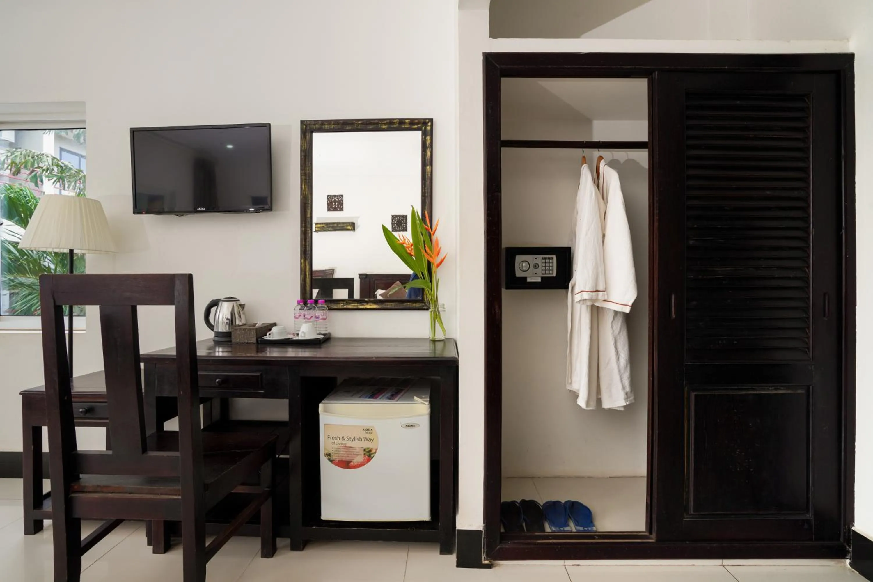 TV and multimedia in Tan Sokchea Boutique