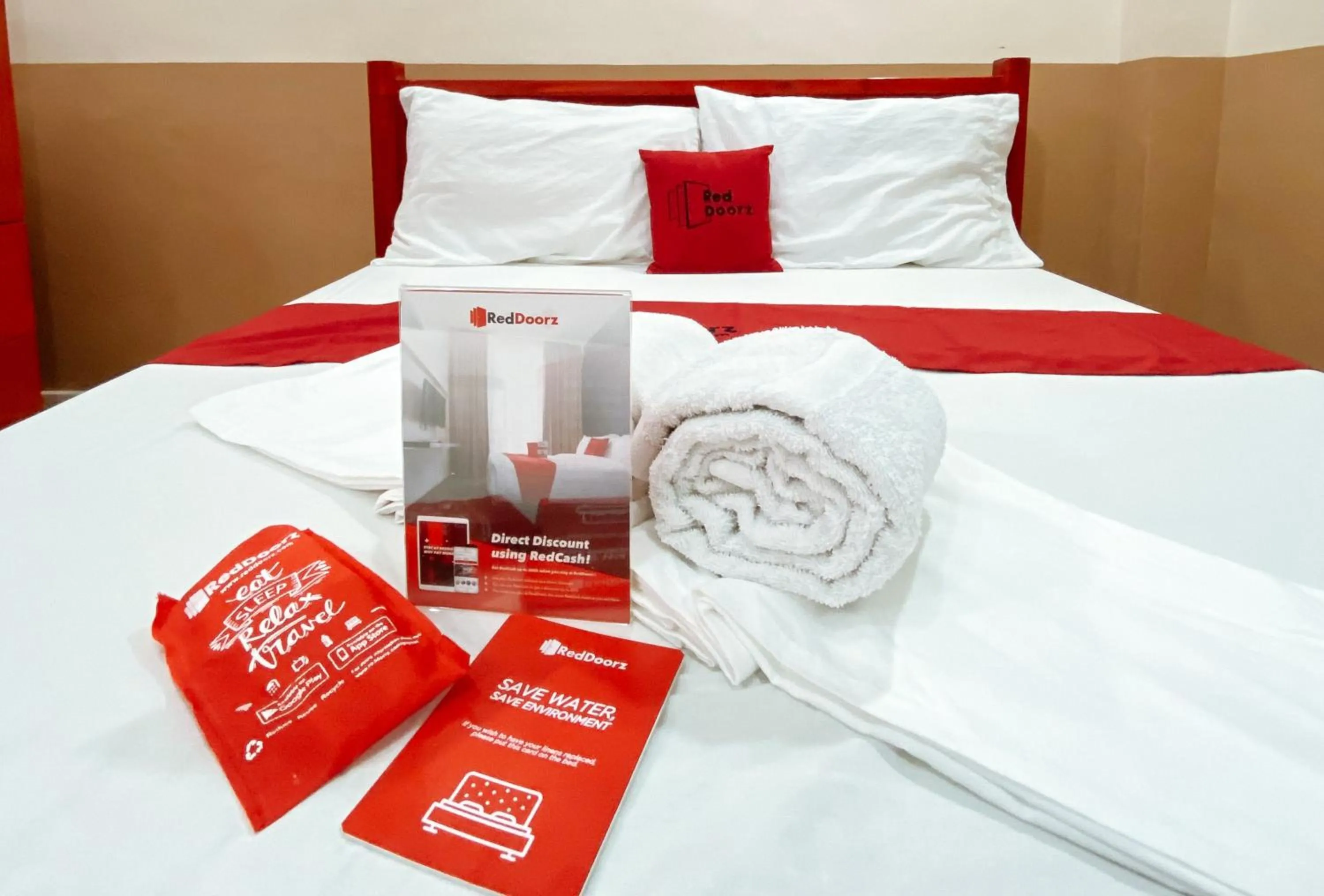 Bed in RedDoorz @ Calapandayan Subic Zambales