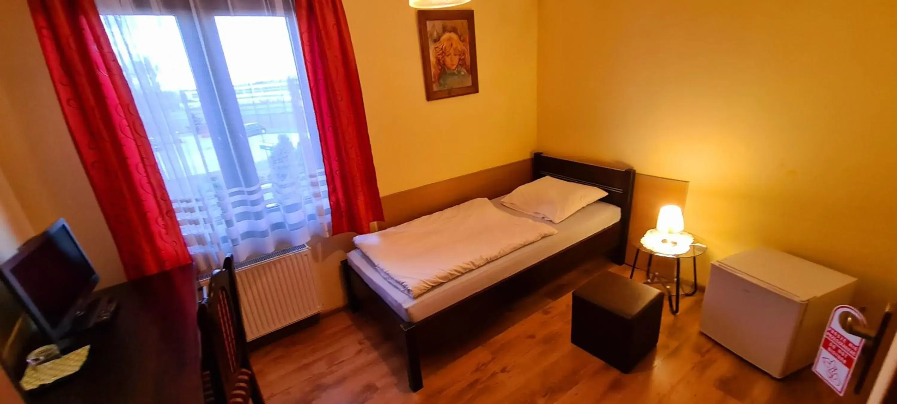 Standard Single Room in Zajazd Motel Staropolski Standard Single Room in Zajazd Motel Staropolski