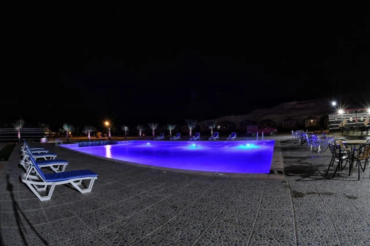 Rum Oasis Luxury Camp