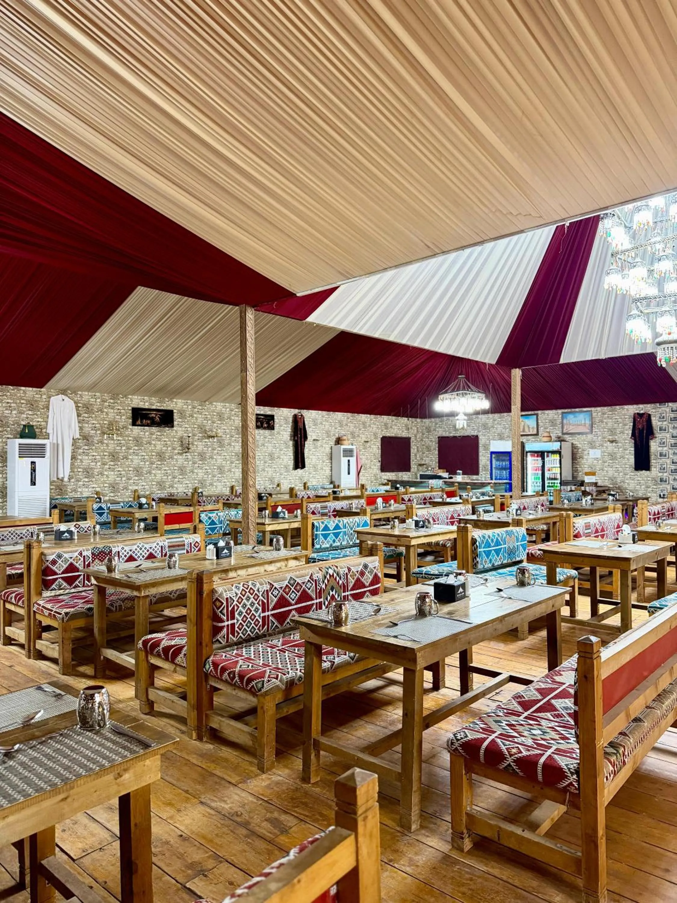 Restaurant/places to eat in Rum Oasis Luxury Camp